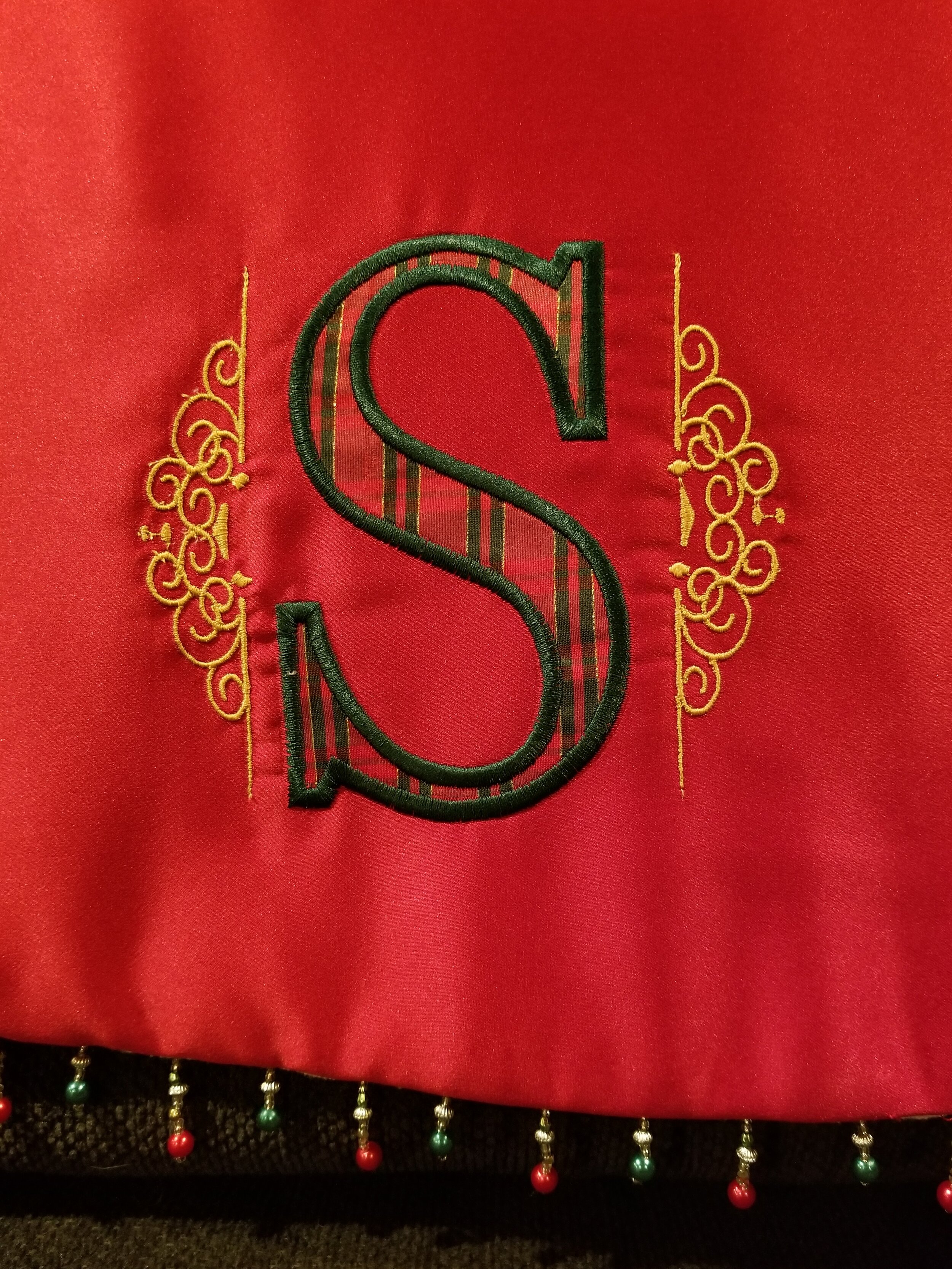 S Monogram Xmas Tree Skirt
