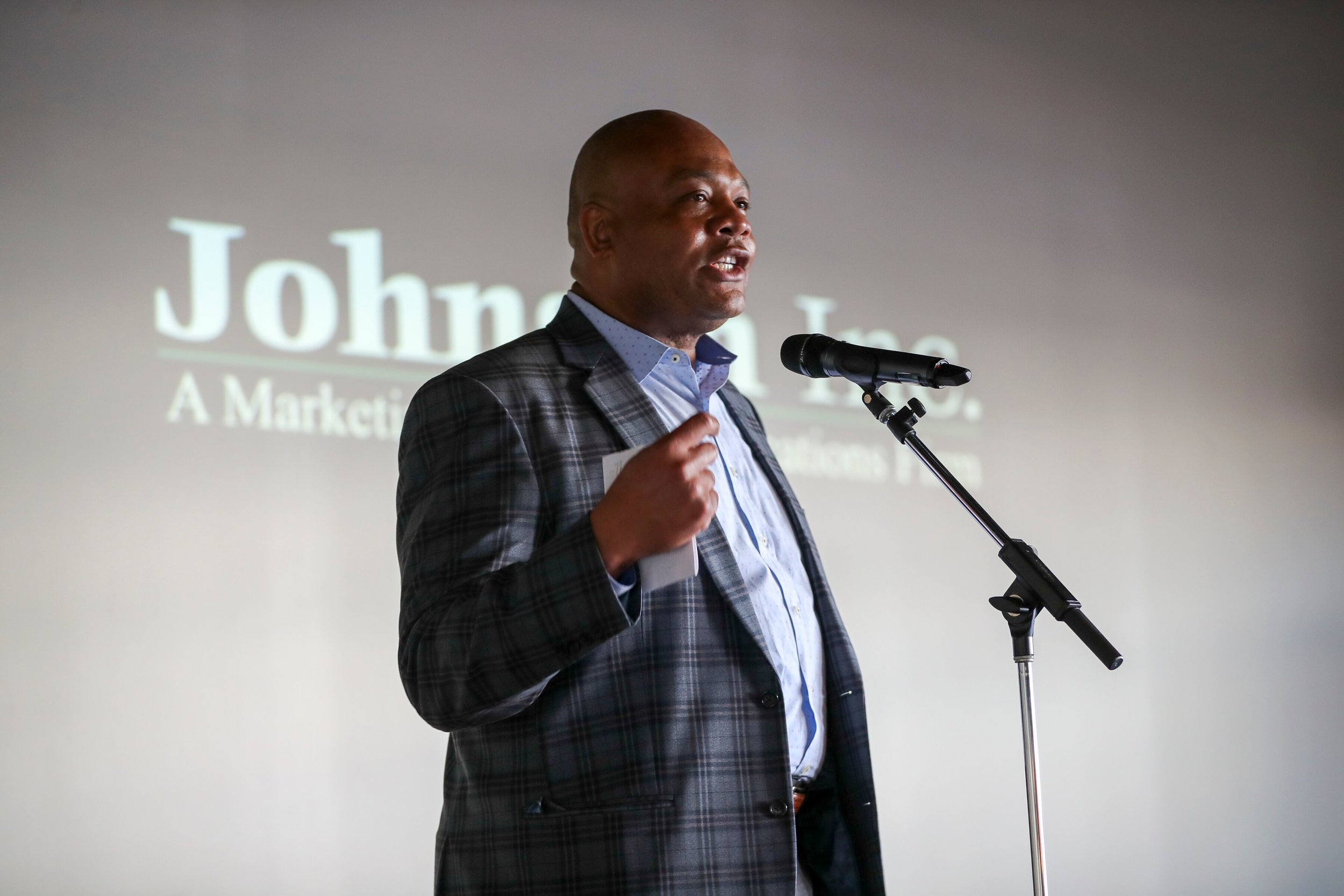 KenJohnson.jpeg