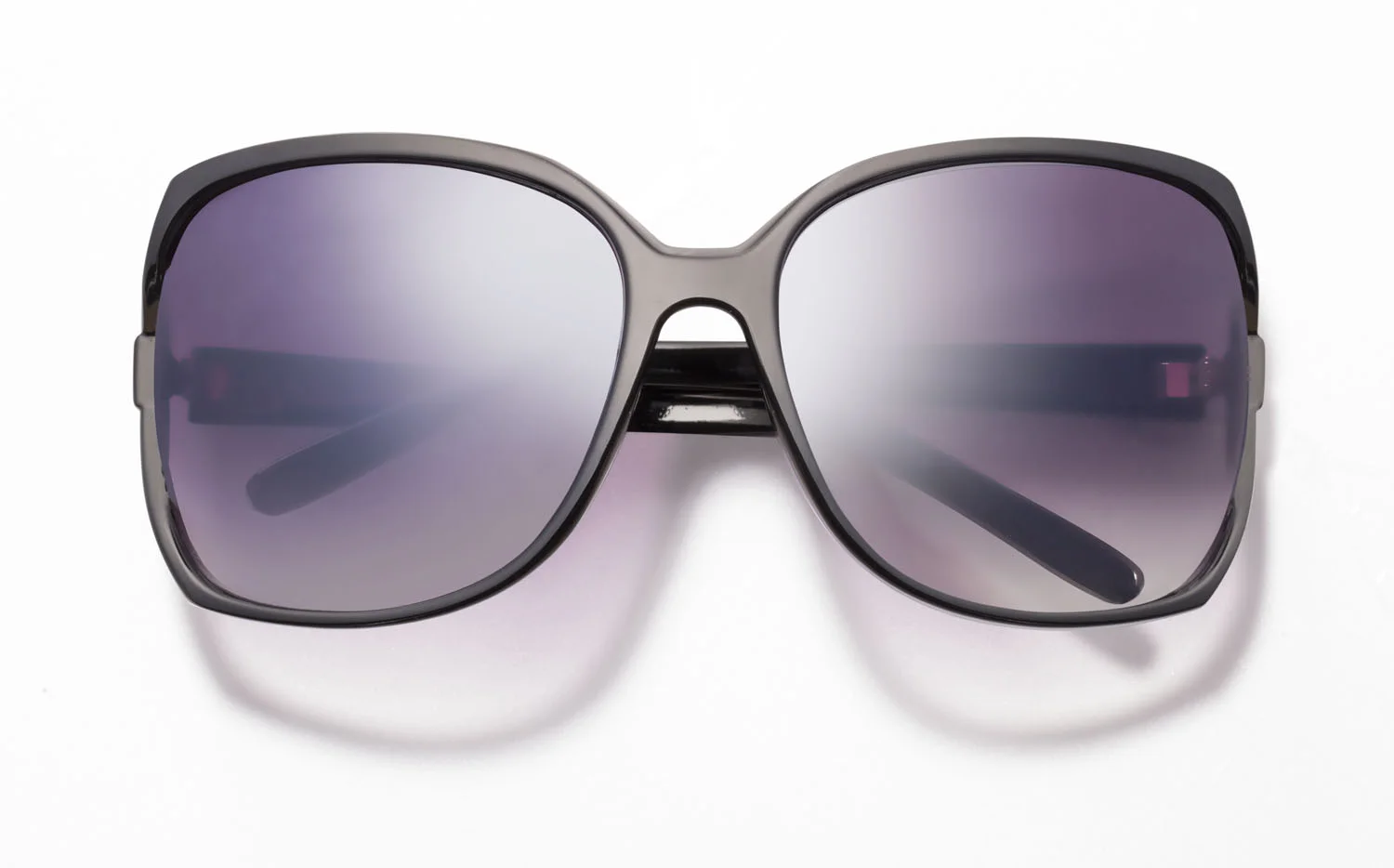 C-000408-02-012_Womens_Sunglasses_L4_VisNav_Tile_1_Oversize.jpg