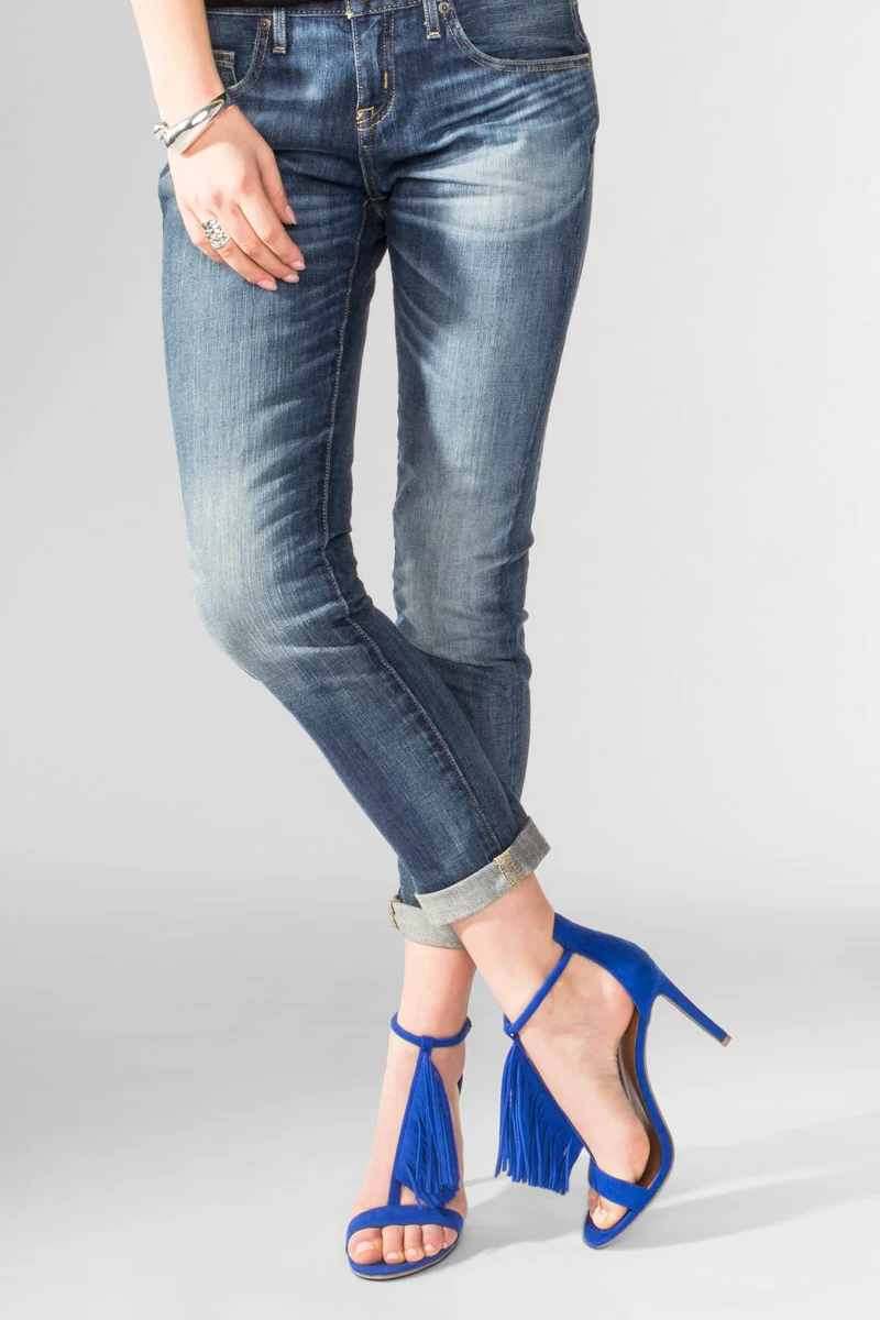 C-000408-02-002_JAS_Shot1_OC_Hannah_Heels-15.jpg