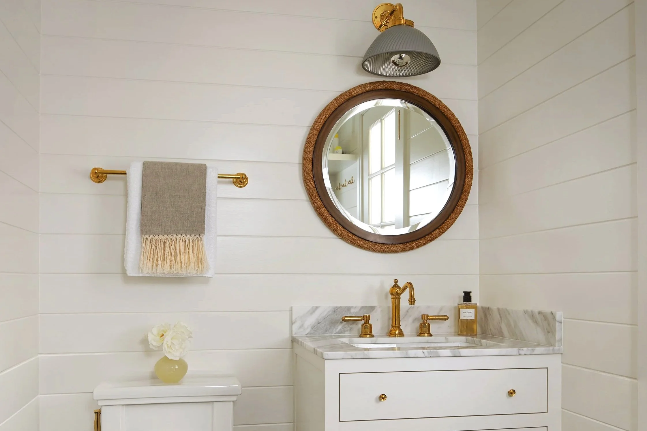 Maison, Inc. Interior Design_Portland_poolhouse bath.jpg