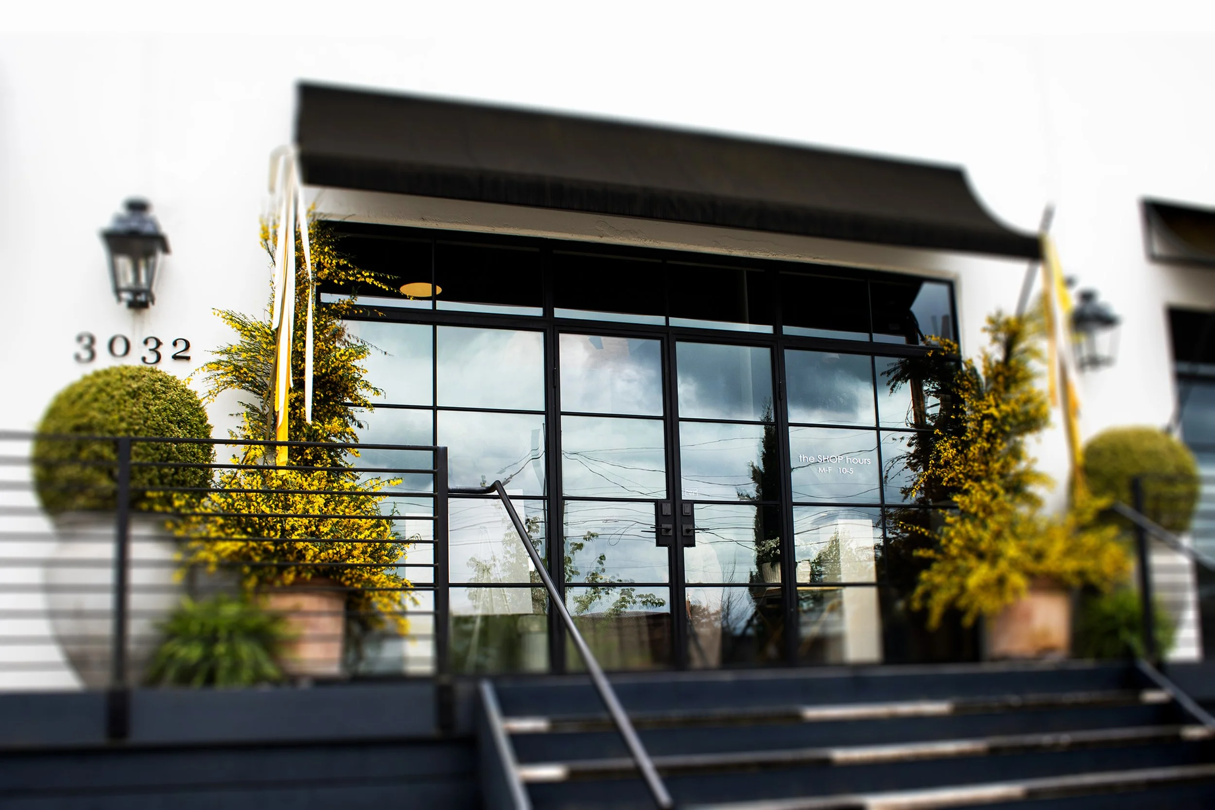 Shop front blur copy.jpg