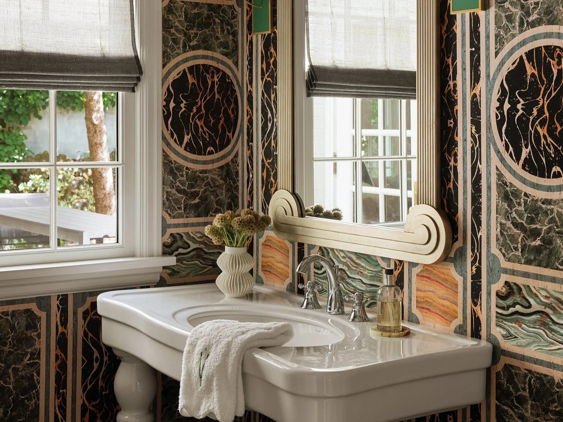 Powder Room Maison, Inc..jpg