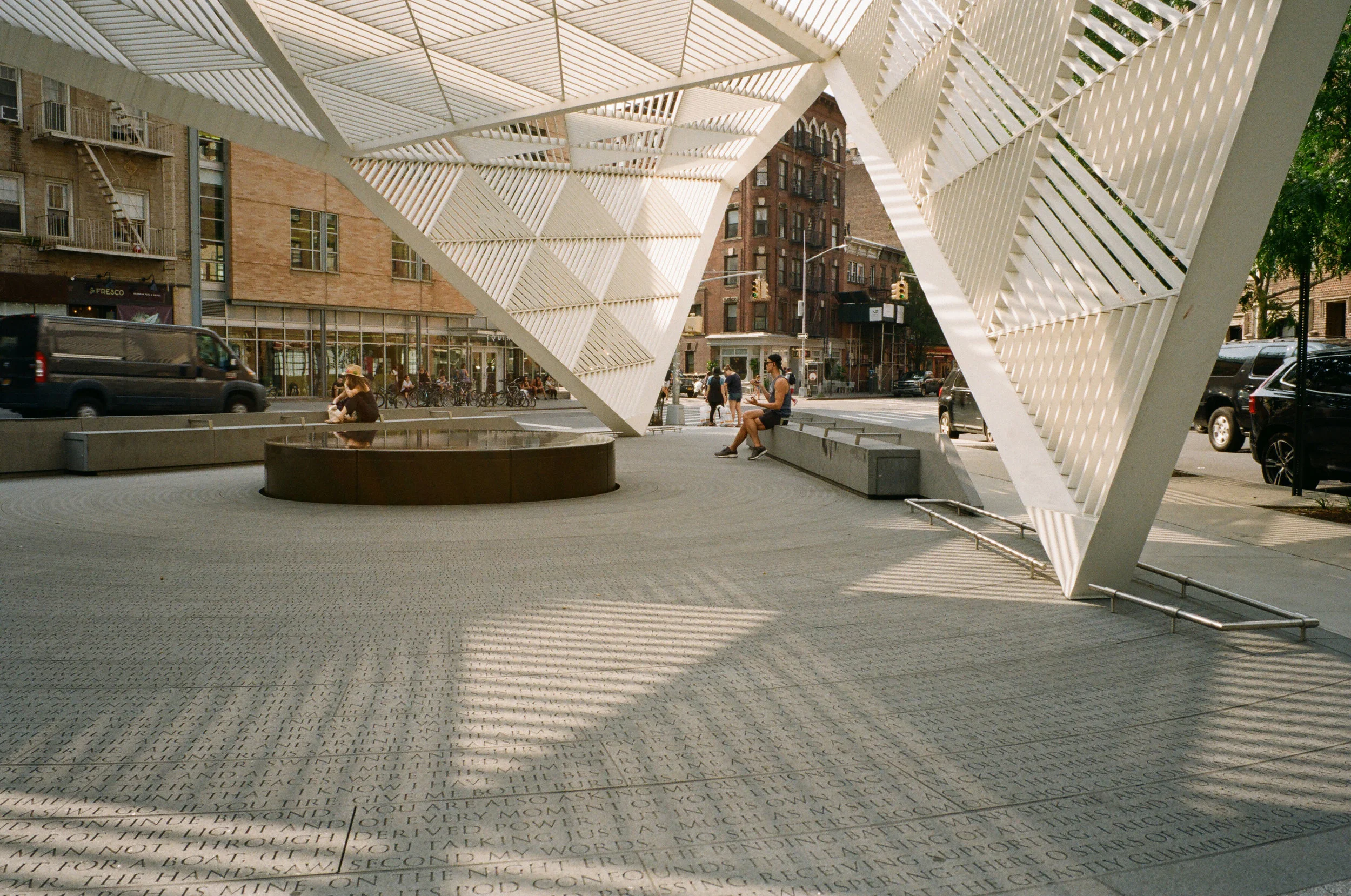 74310016.jpg