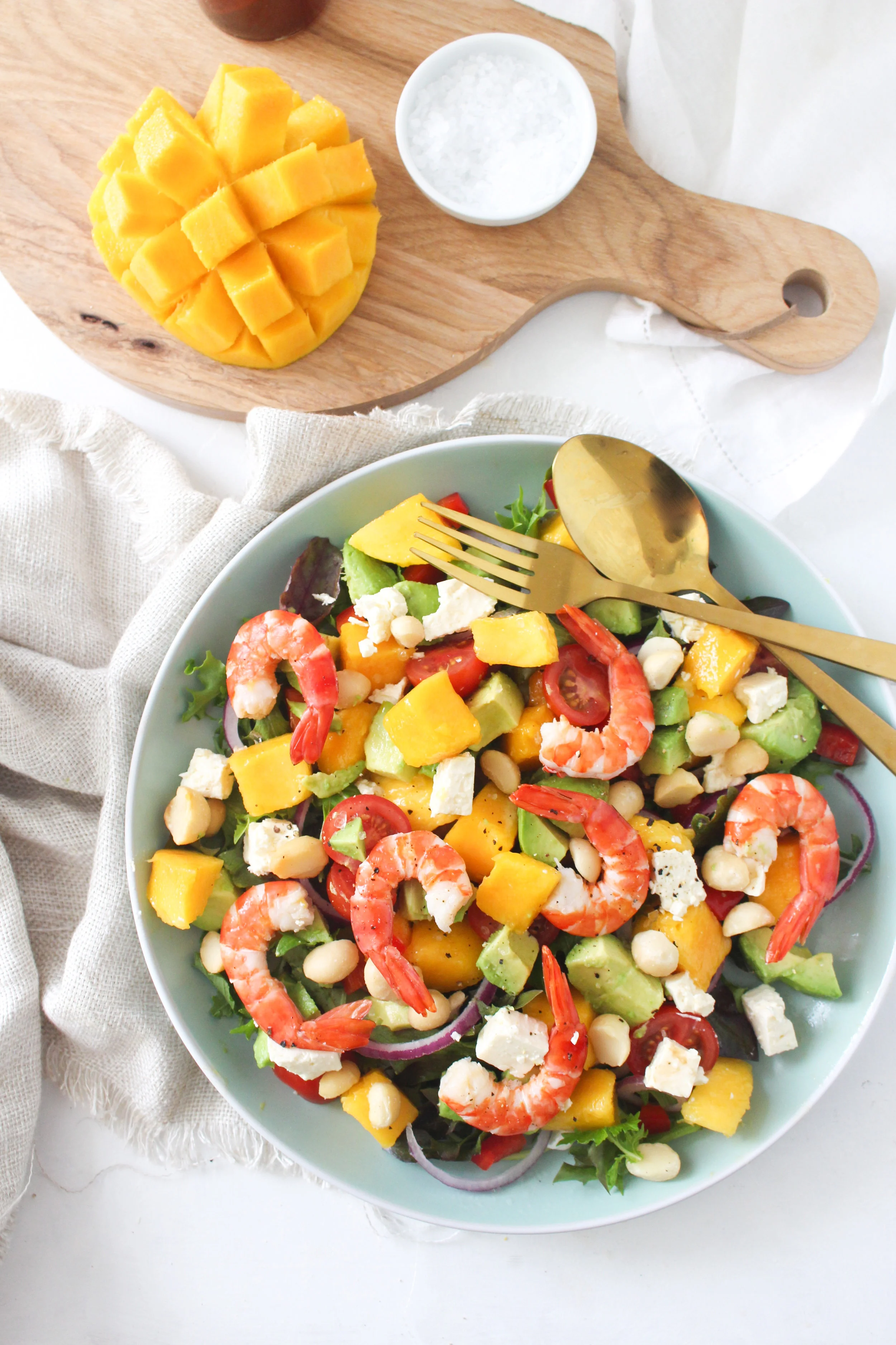 Marie’s famous mango, prawn & macadamia salad