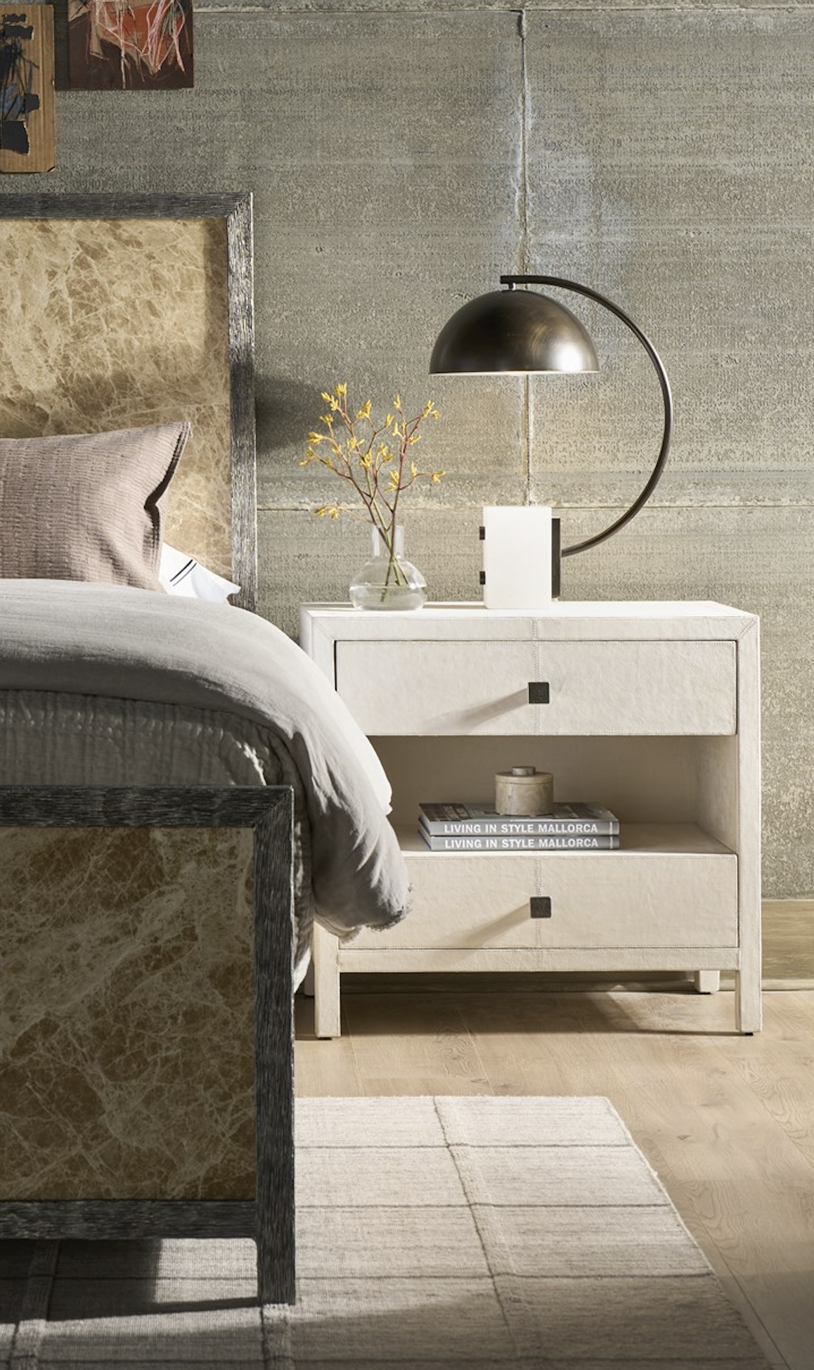 Lira Nightstand