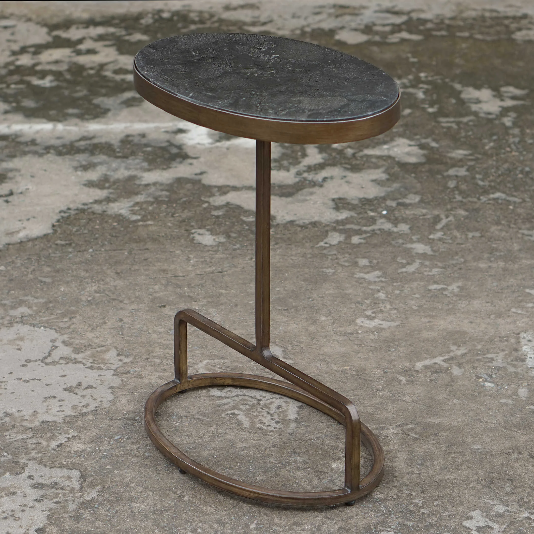 JESSENIA ACCENT TABLE.jpg