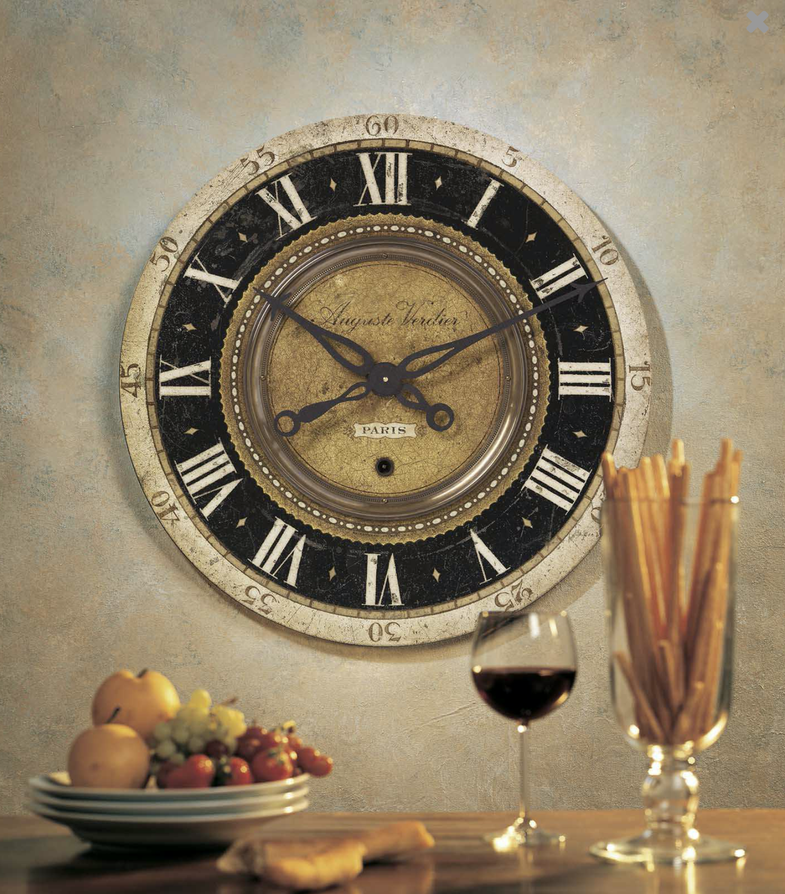 На кухне есть часы. Часы настенные Uttermost. Часы в интерьере. Часы в гостиную настенные. Часы на кухню настенные.