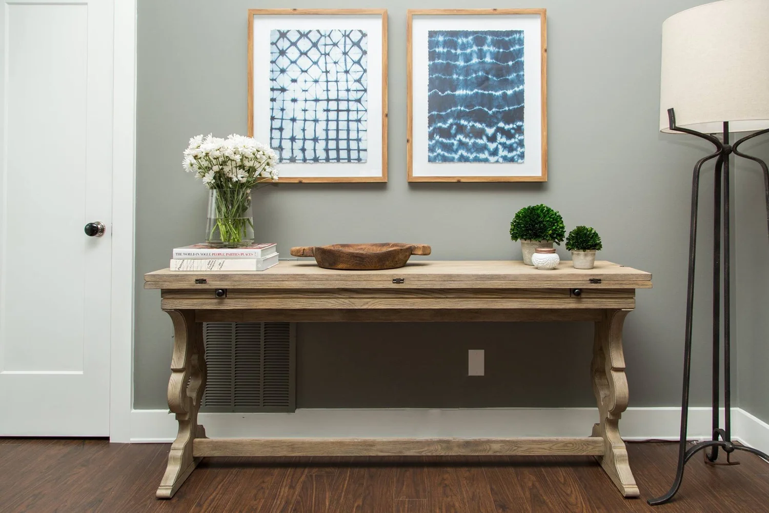Burnette Flip Top Console Table — Miller's Home Furnishings
