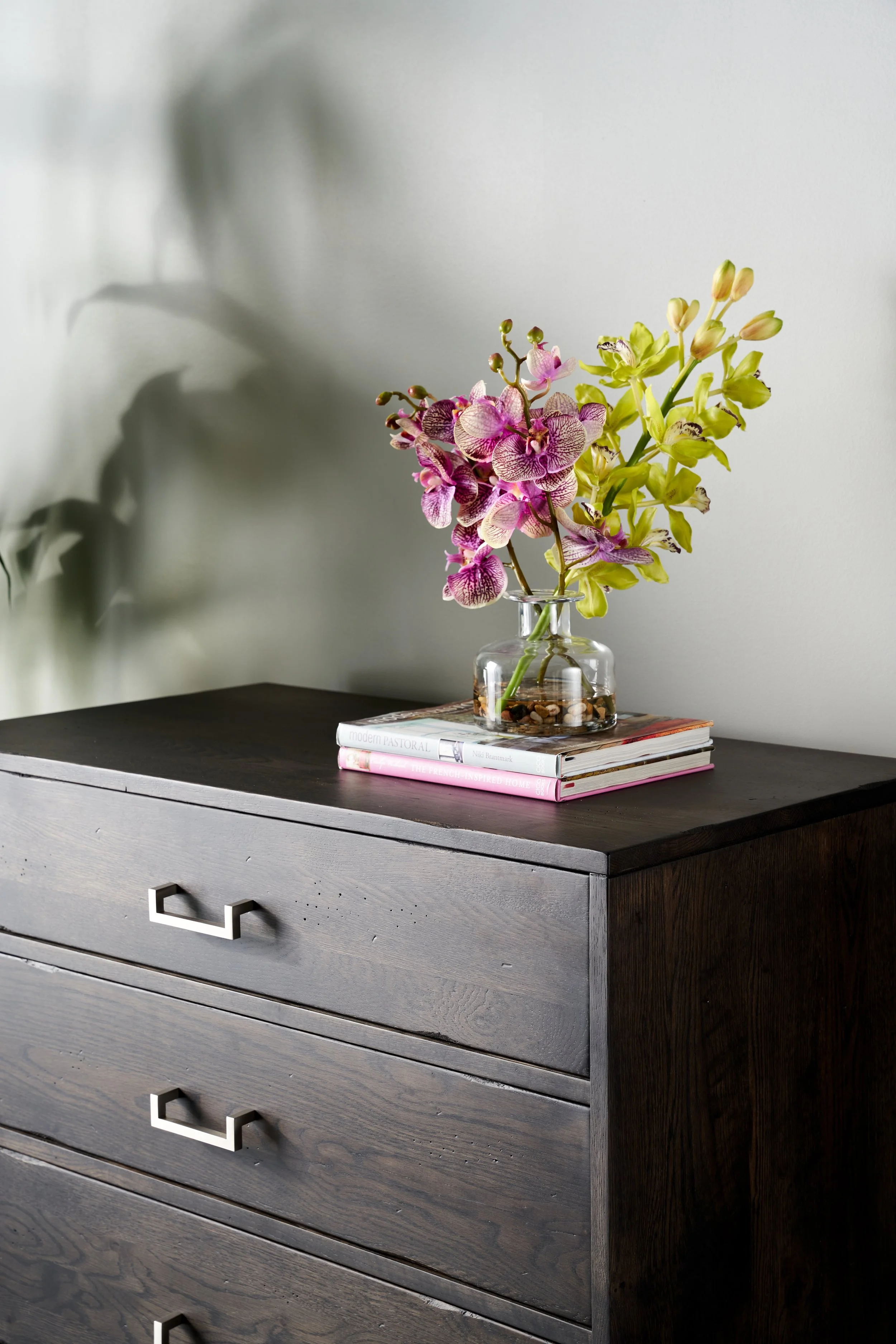 Champagne-Bedroom_3-Drw Nightstand_8482.jpeg