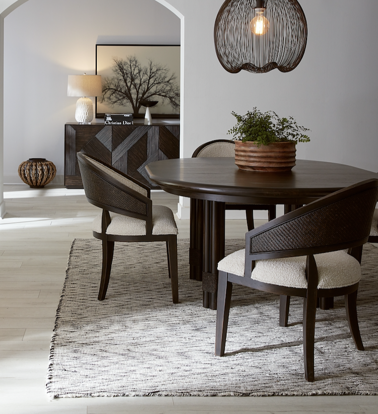 Retreat Pole Rattan Round Dining Table w/ 1-20 in Leaf