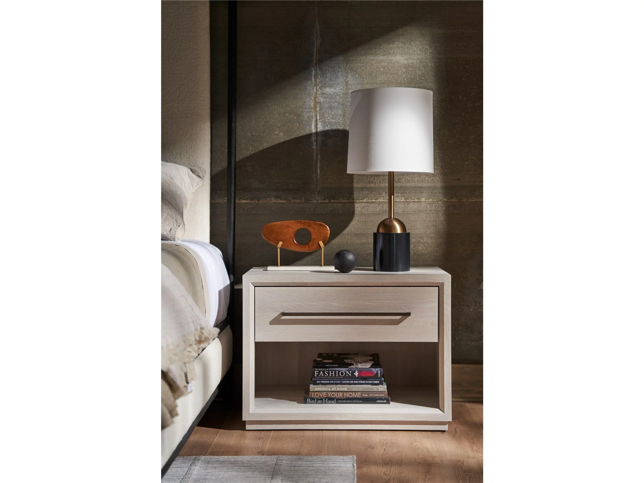 Nightstand_1.jpg
