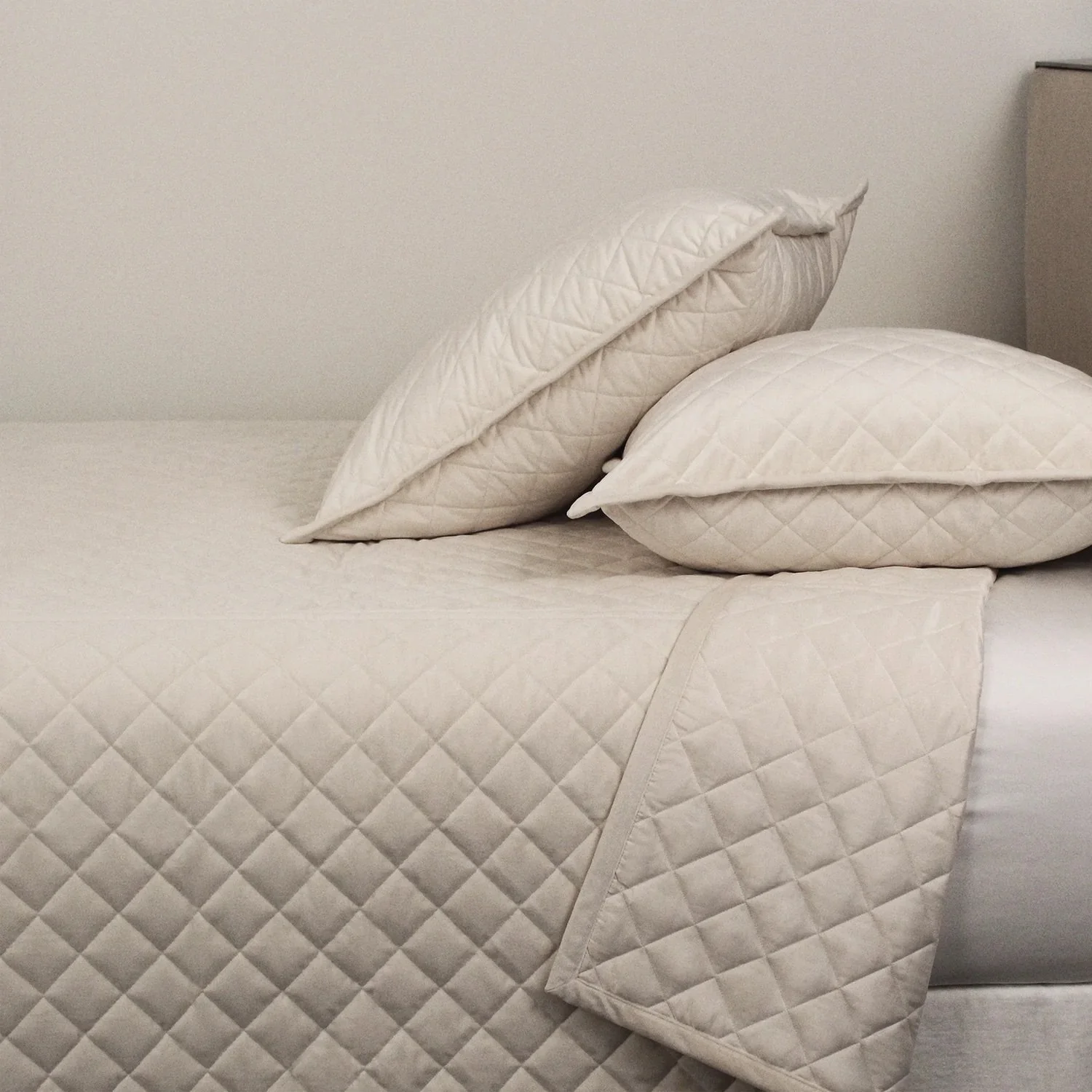 productshots_ysetcoqv-ivo1_lg_1500x1500_crop_center.jpeg