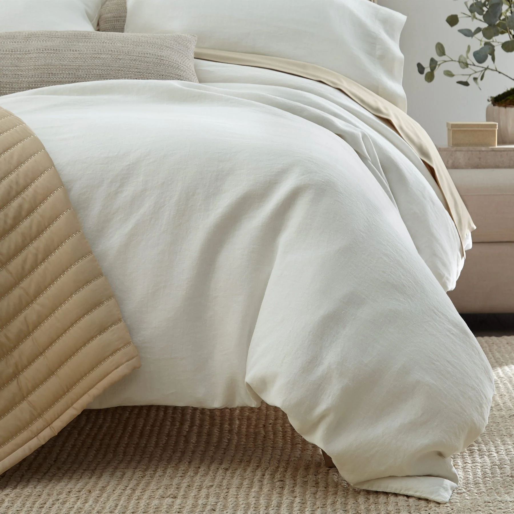 Serena-Bed_Duvet_V2_23707932-25b9-4360-81a1-e41831f1d1d3_1800x1800.jpg