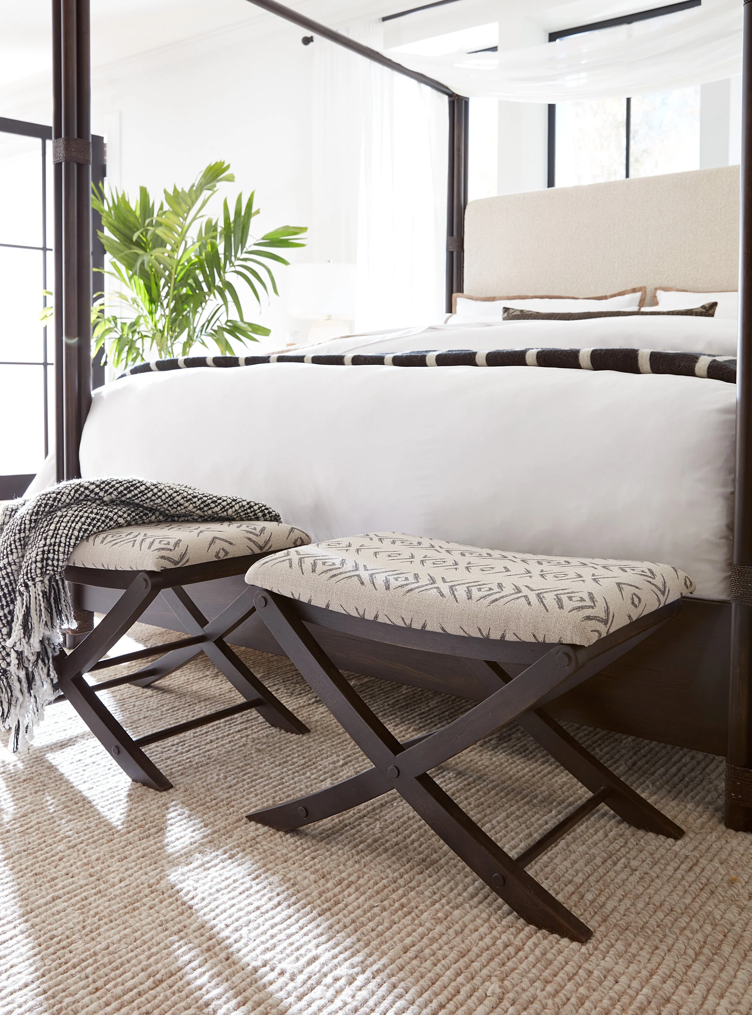 Black Sand Retreat Camp Stool Bed Bench