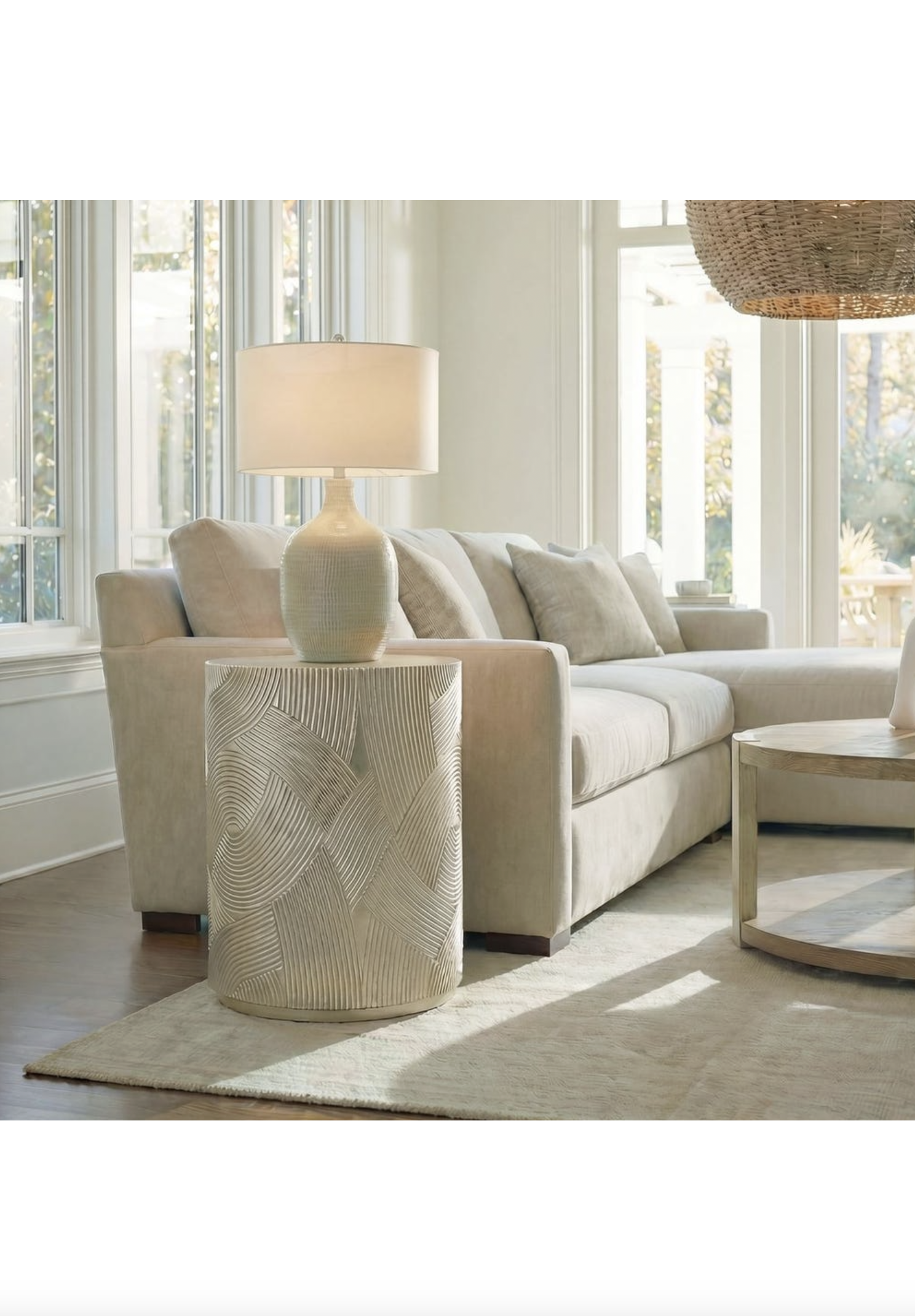 Cassandra Accent Table