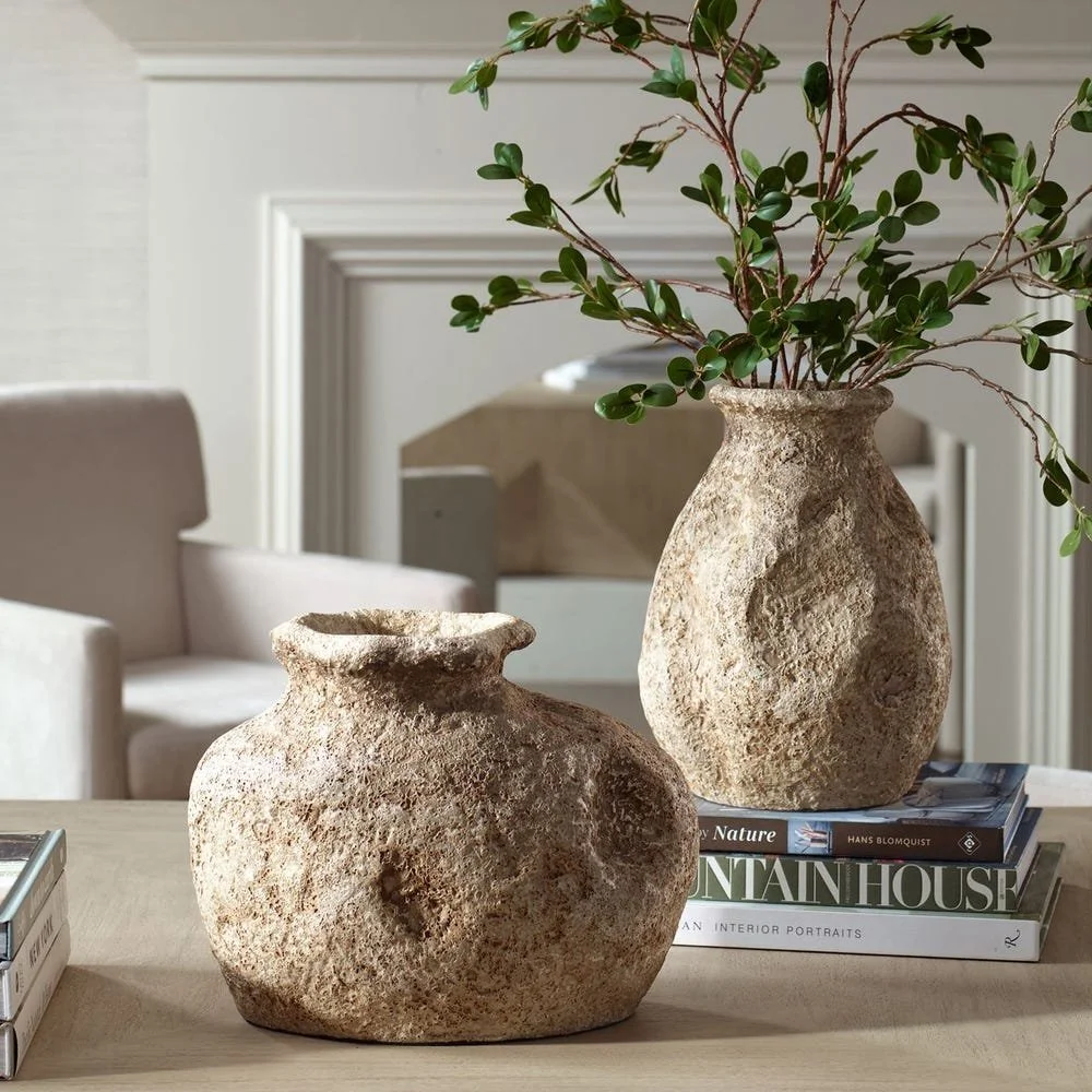 Set of 2 Ancient Echos Vases