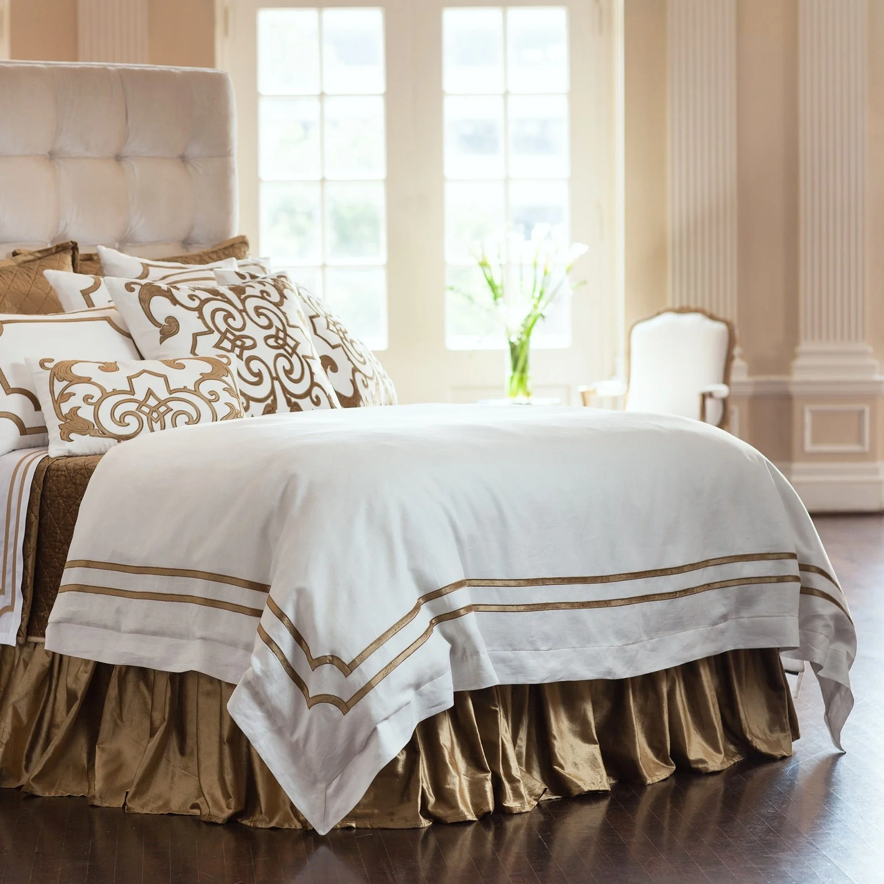 White Soho Linen With Straw Velvet Appliqué Duvet Collection