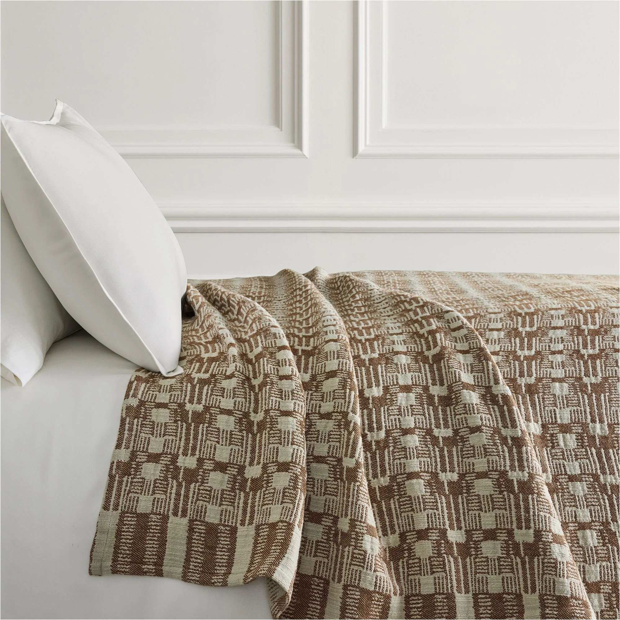 maxton-border-blanket-xl (4).jpg