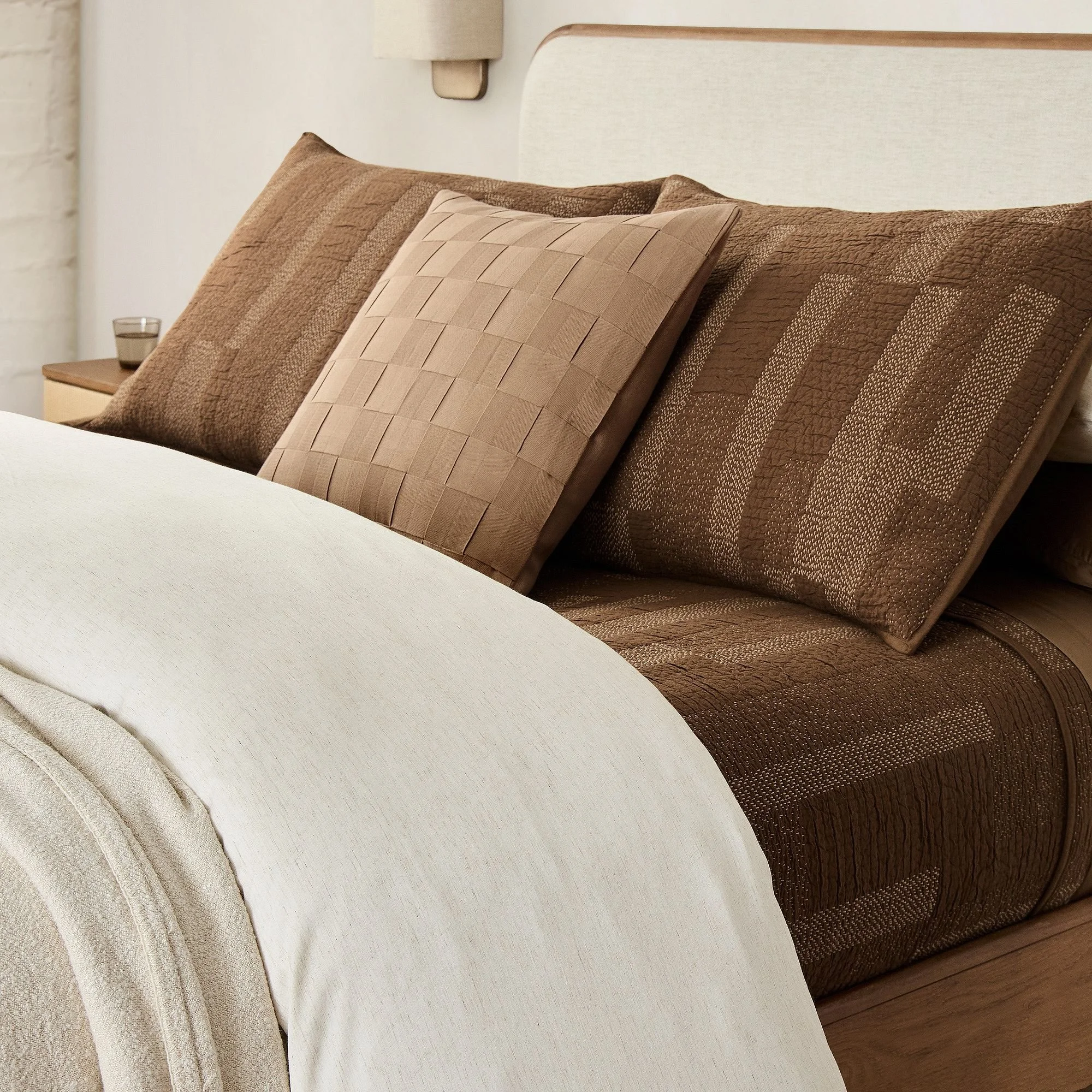 reflections-linear-stitch-matelasse-quilt-shams-3-xl.jpg