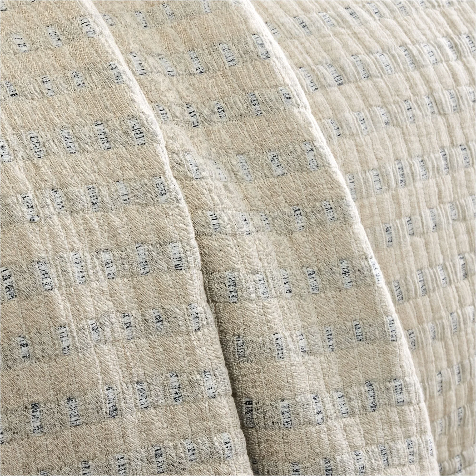 two-tone-cotton-jacquard-blanket-xl.jpg