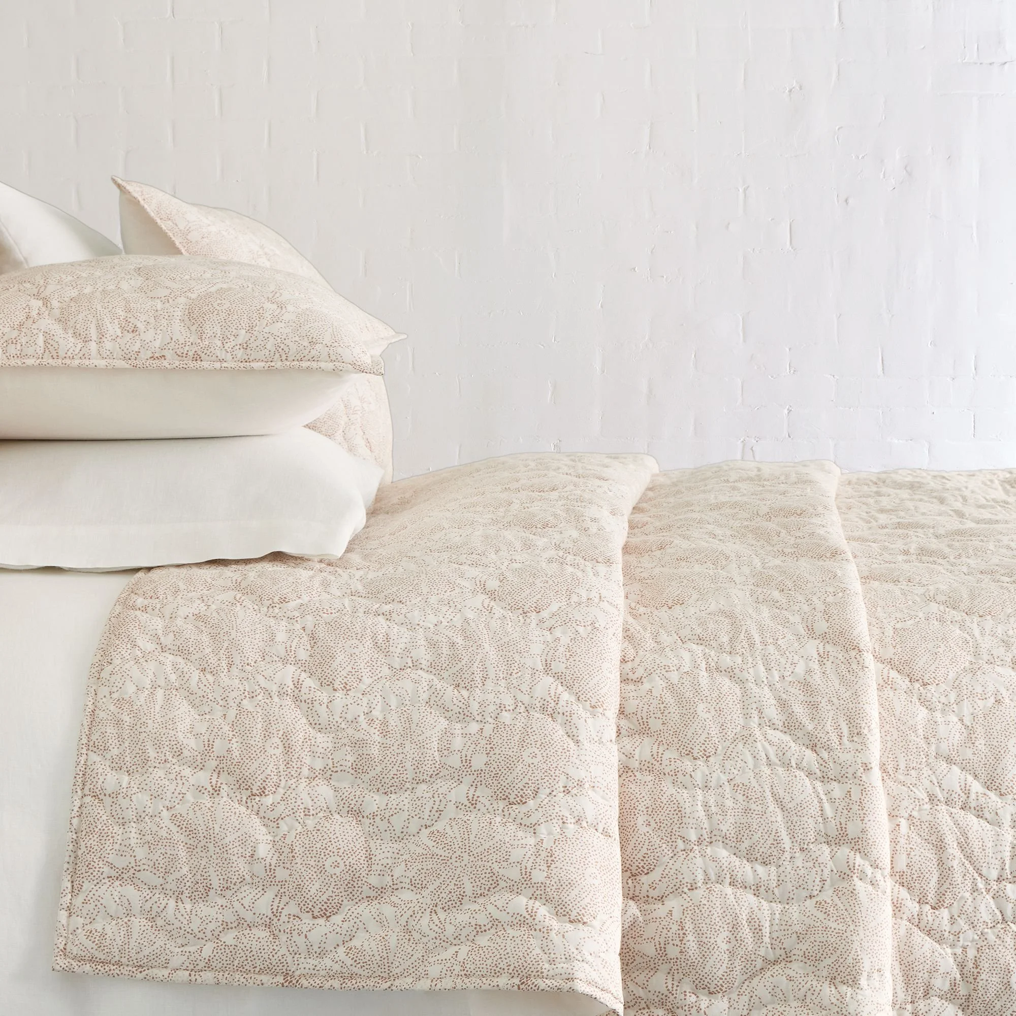 dotted-floral-quilt-shams-1-xl.jpg