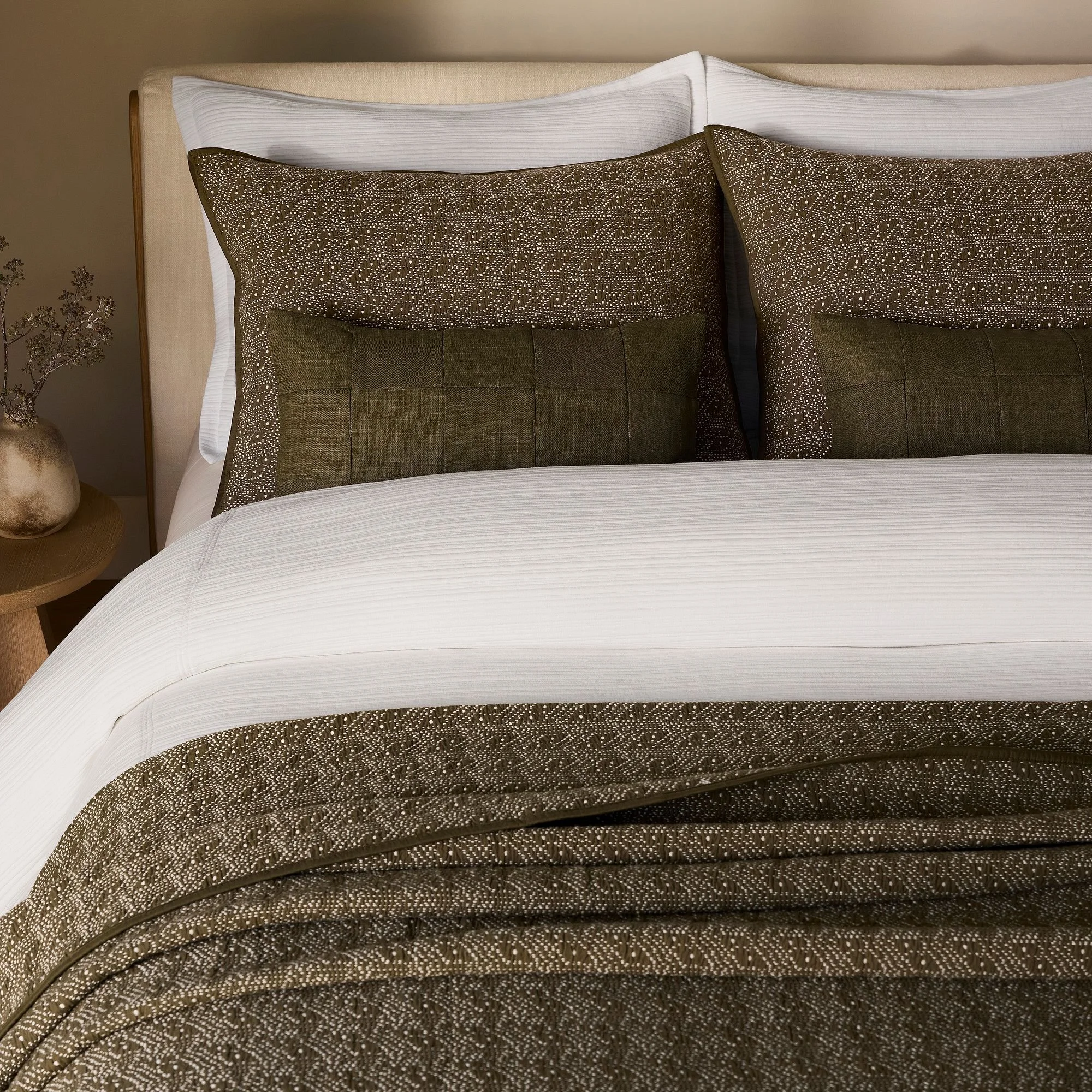 reflections-matelasse-origin-coverlet-shams-xl (4).jpg