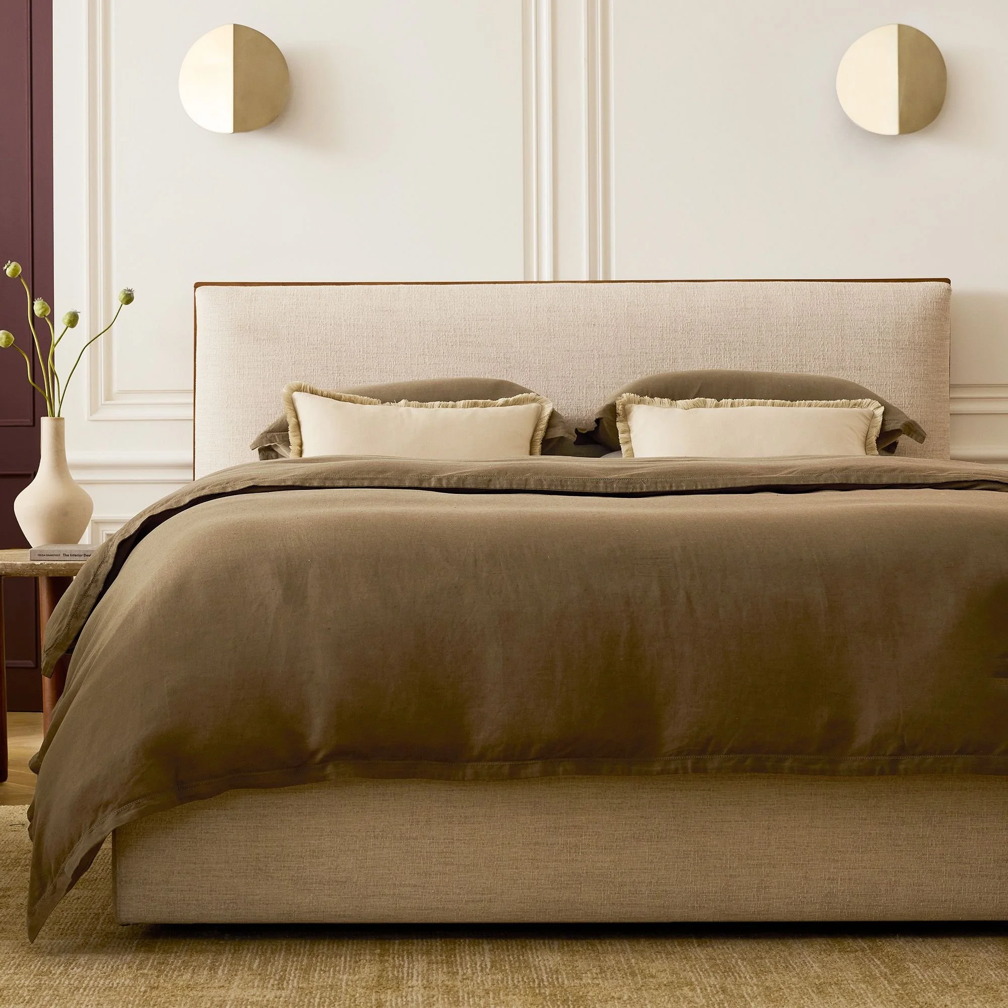schaefer-wood-trim-low-profile-bed-xl.jpg