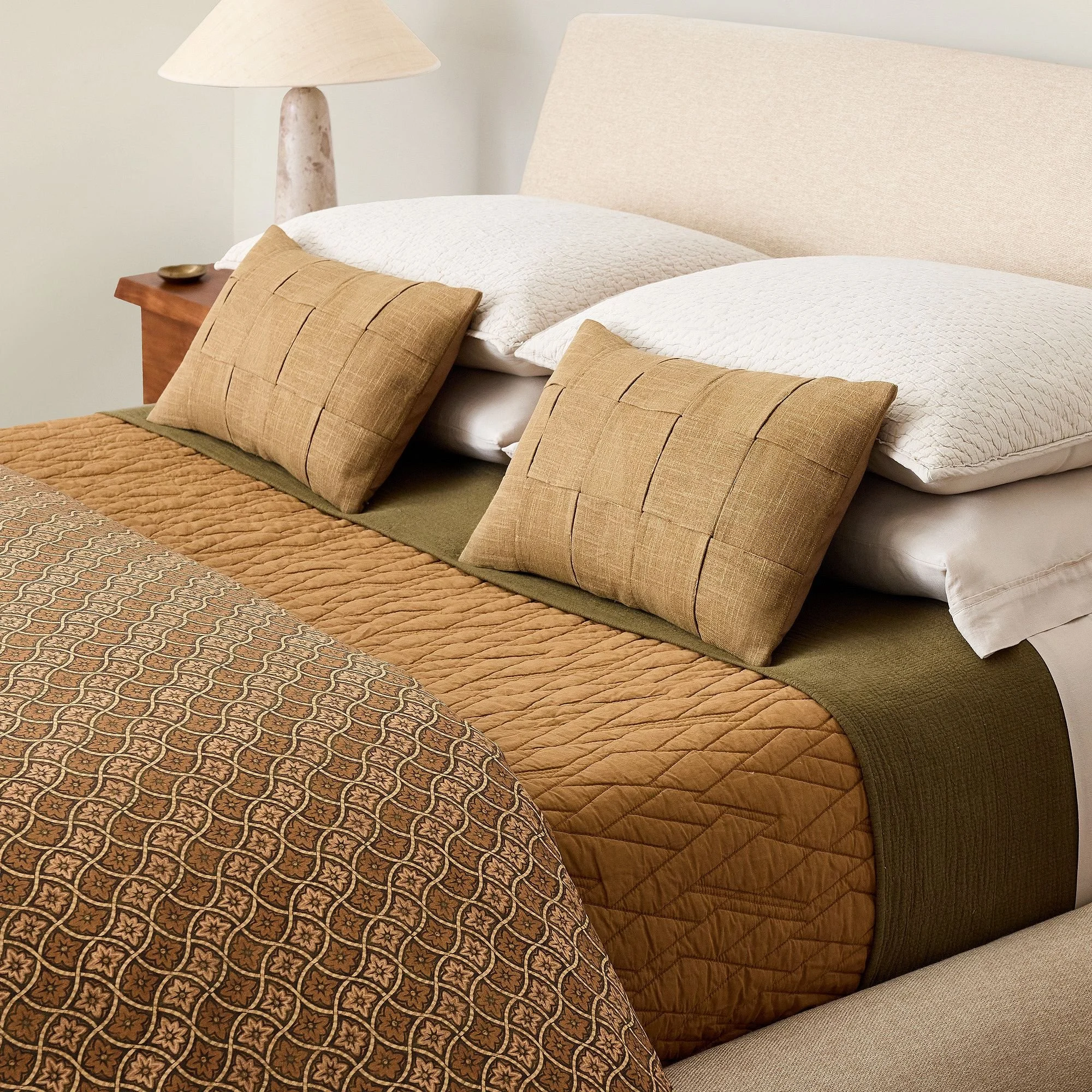reflections-matelasse-quilt-shams-xl.jpg