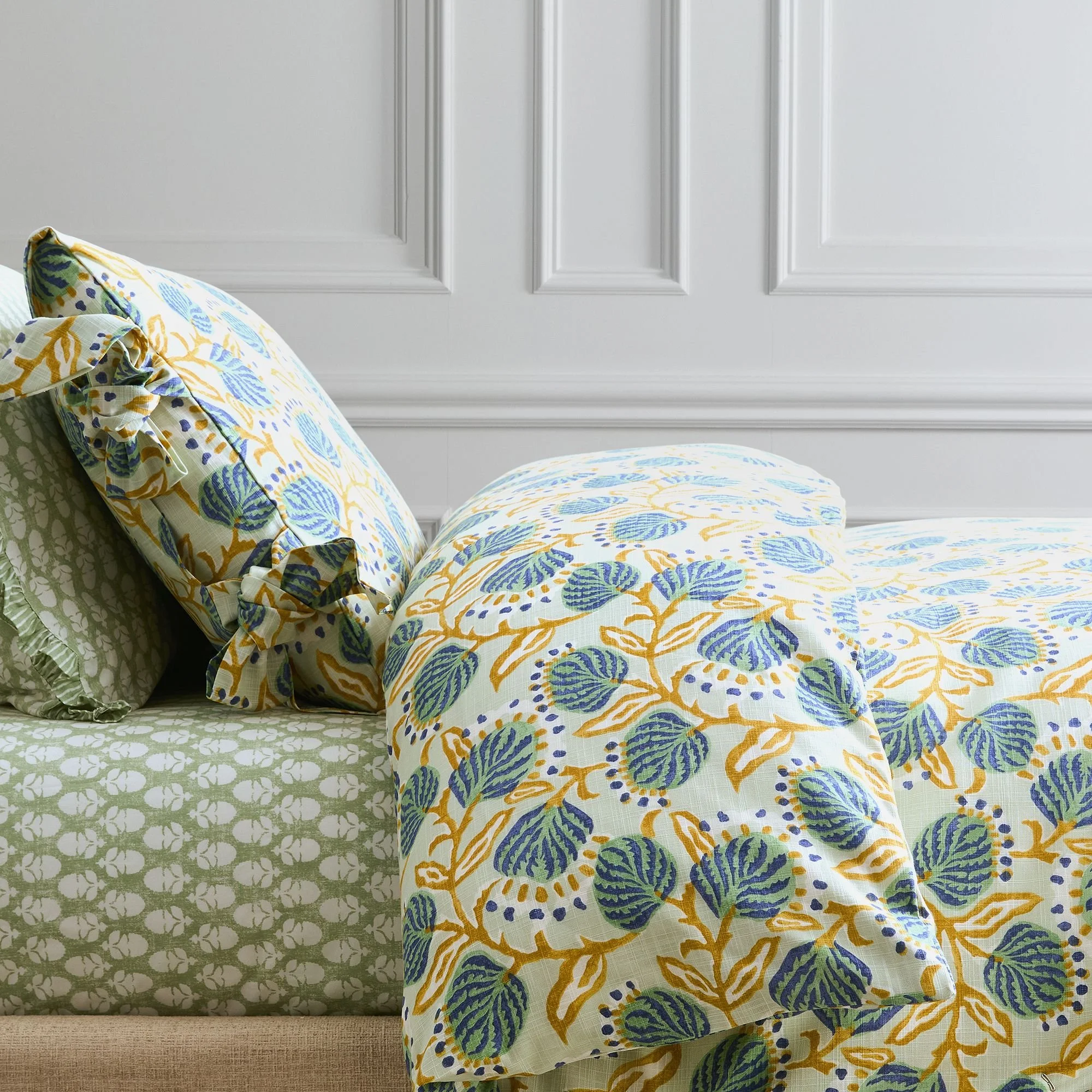 vine-floral-duvet-cover-shams-xl.jpg