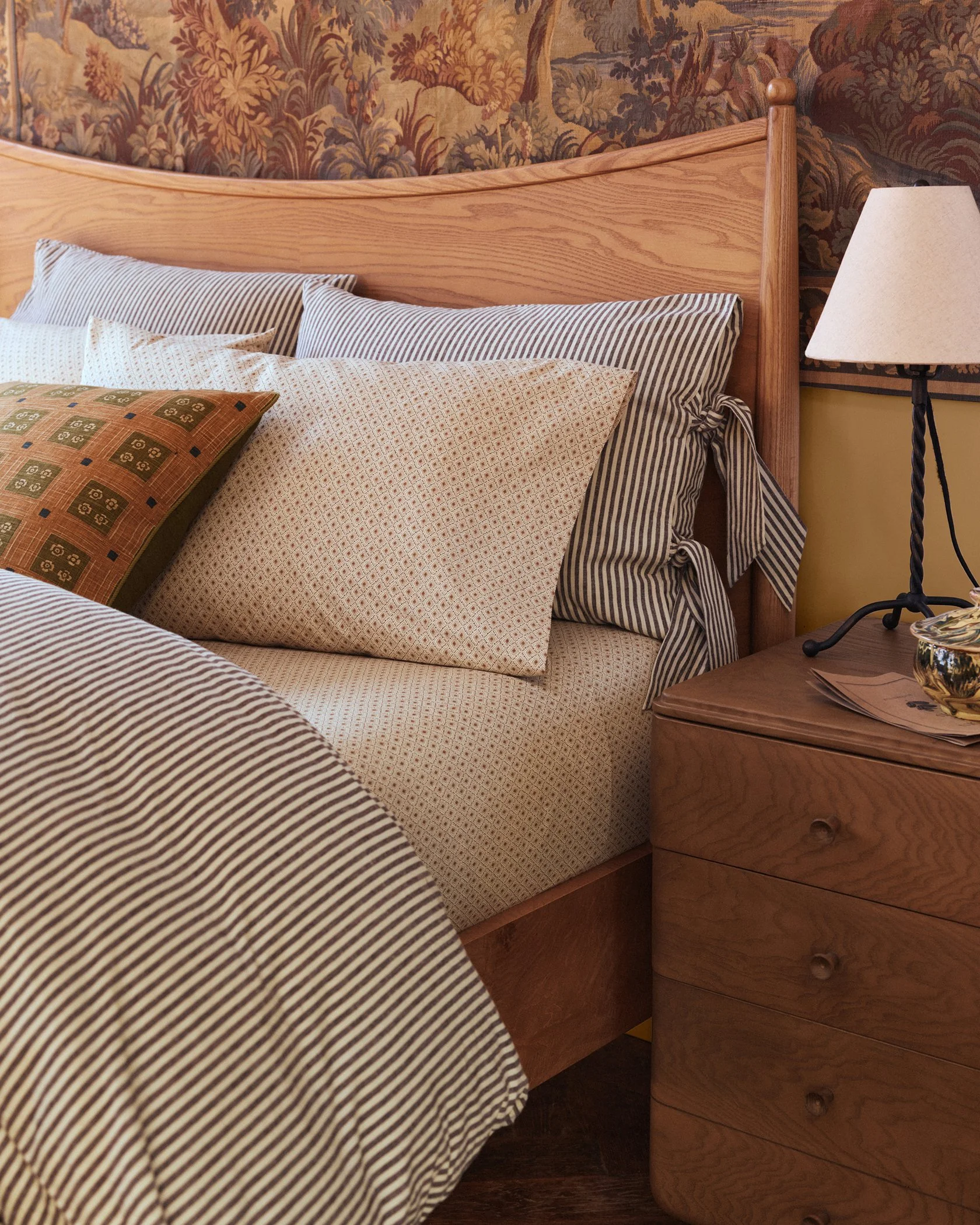 WE_P&W Bedding Stripe closeup.jpeg