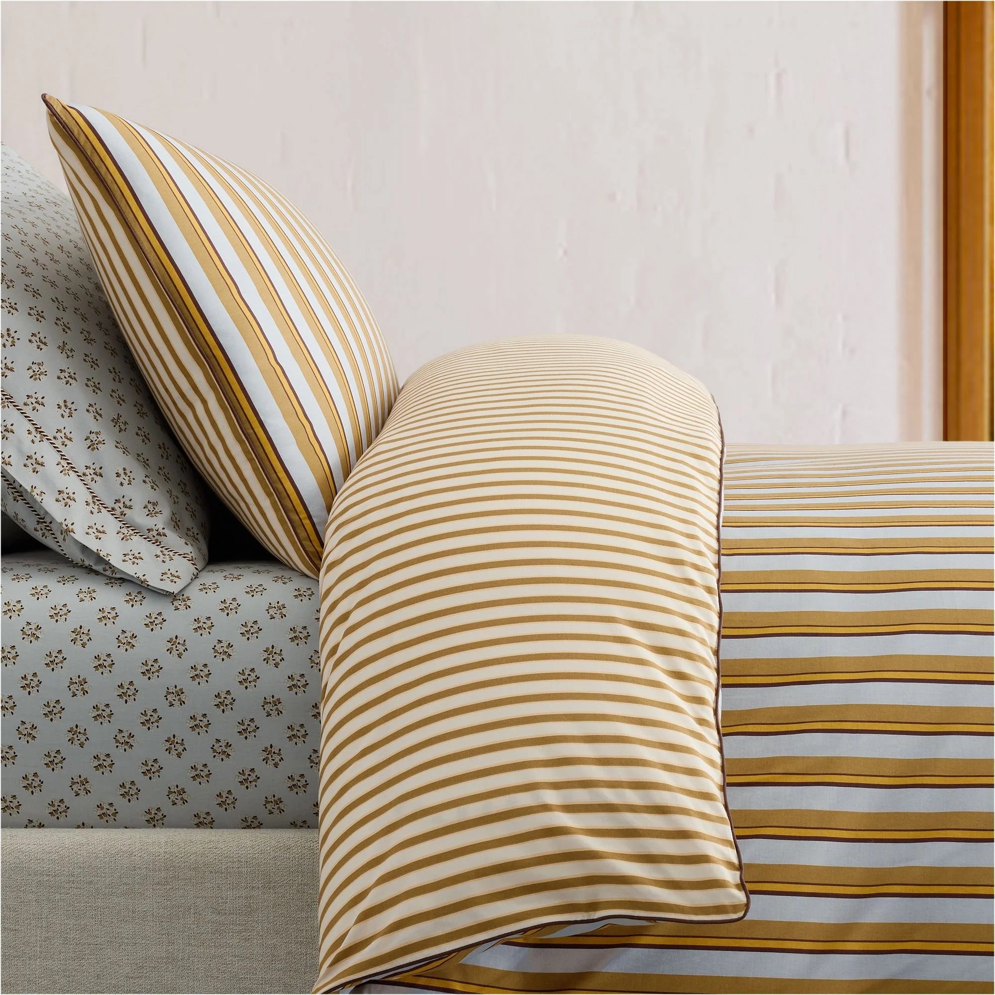 emma-chamberlain-reversible-multi-stripe-duvet-cover-shams-1-xl.jpg