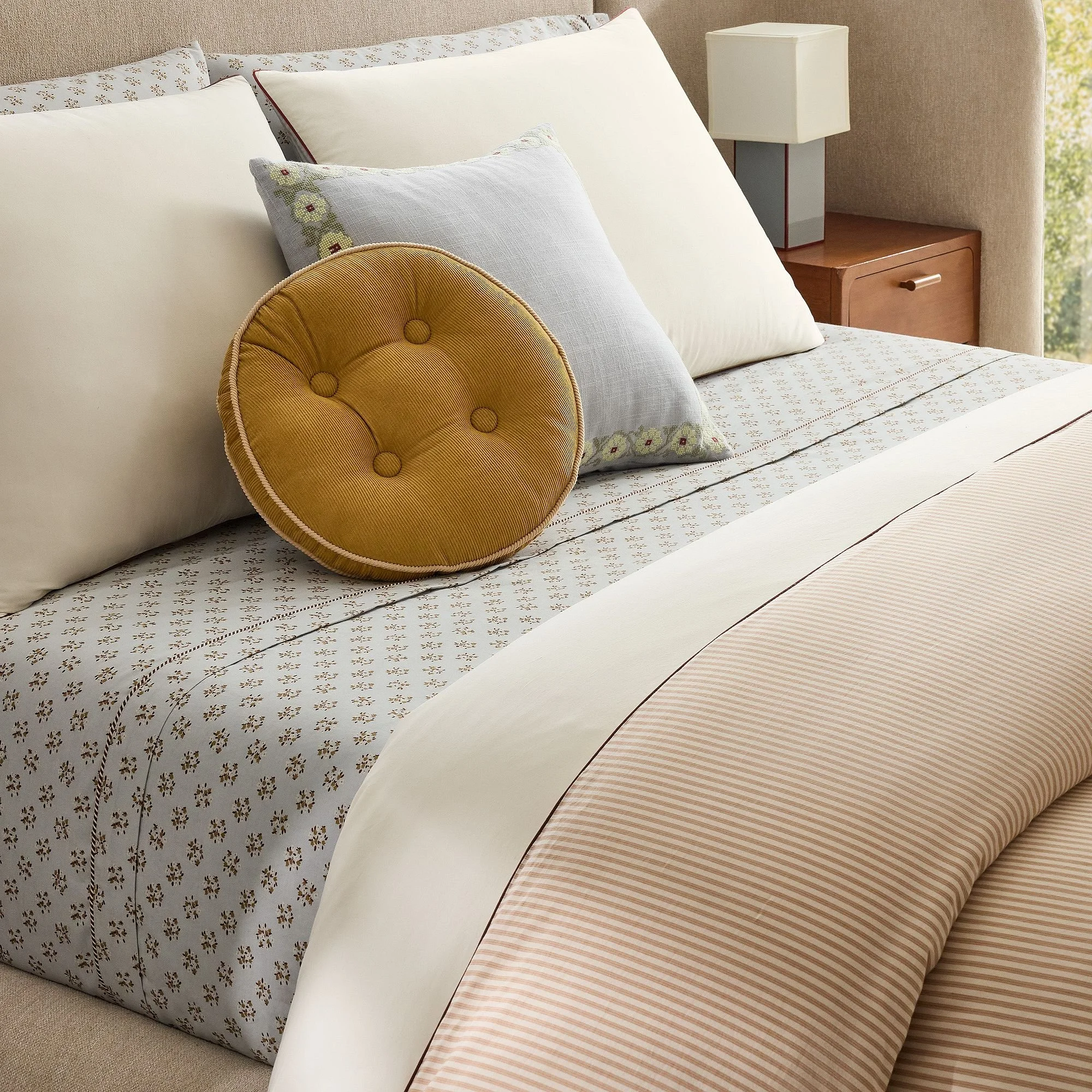 emma-chamberlain-floral-sheet-set-xl (2).jpg