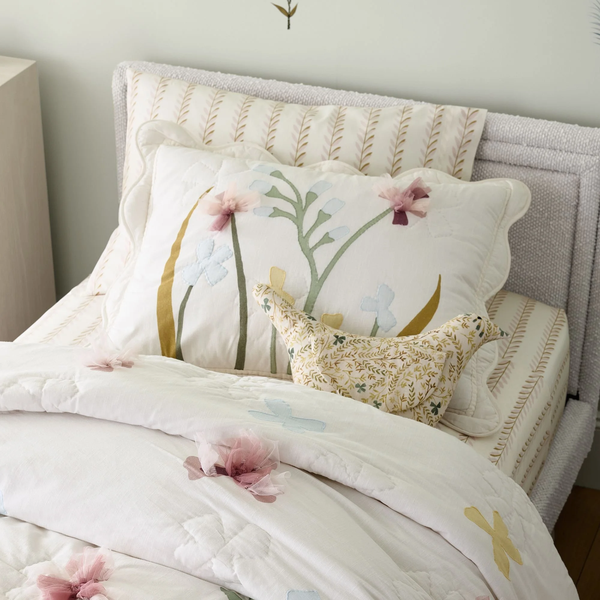 kids-joseph-altuzarra-geometric-foot-upholstered-bed-xl.jpg