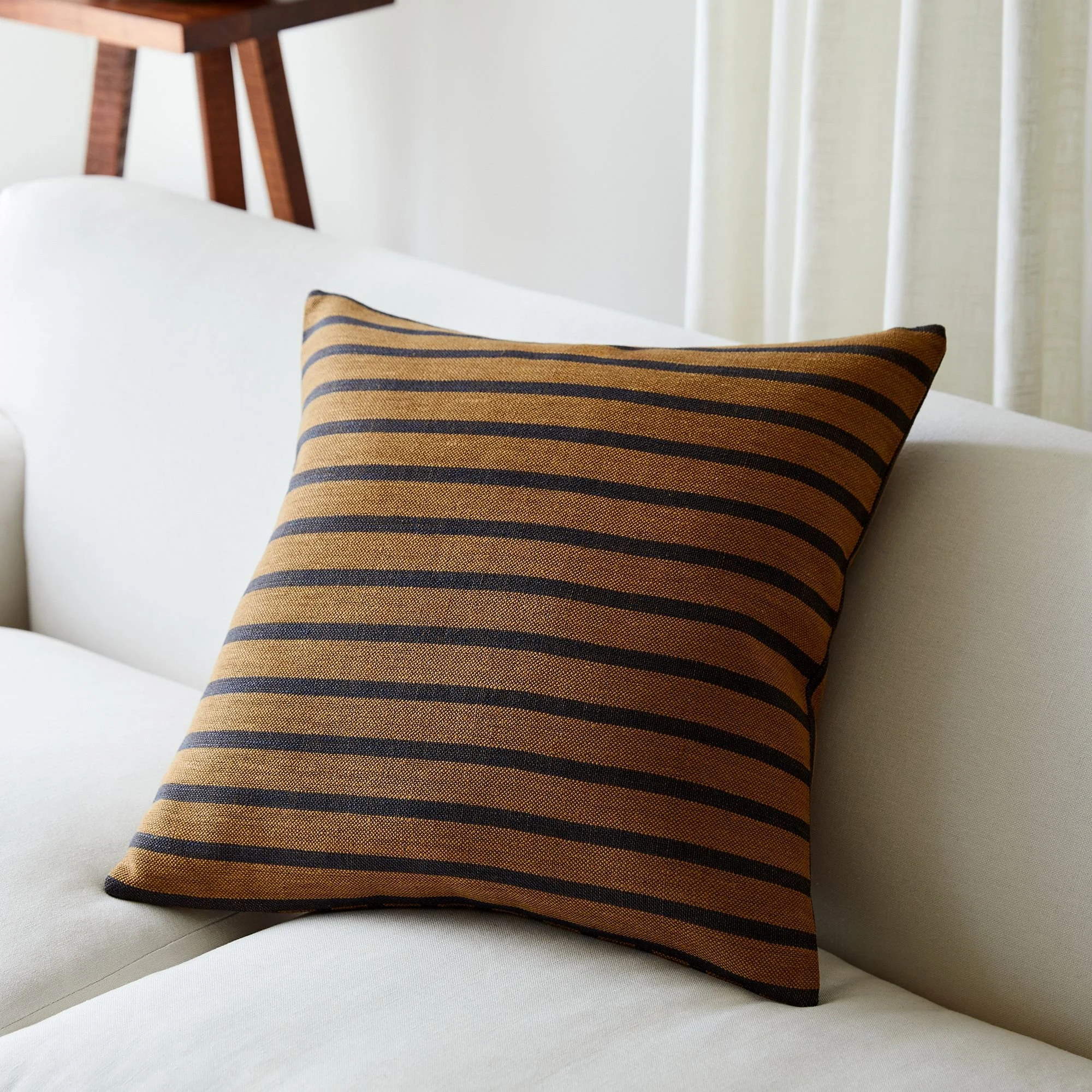 colin-king-deluxe-linen-stripe-pillow-cover-1-xl (2).jpg