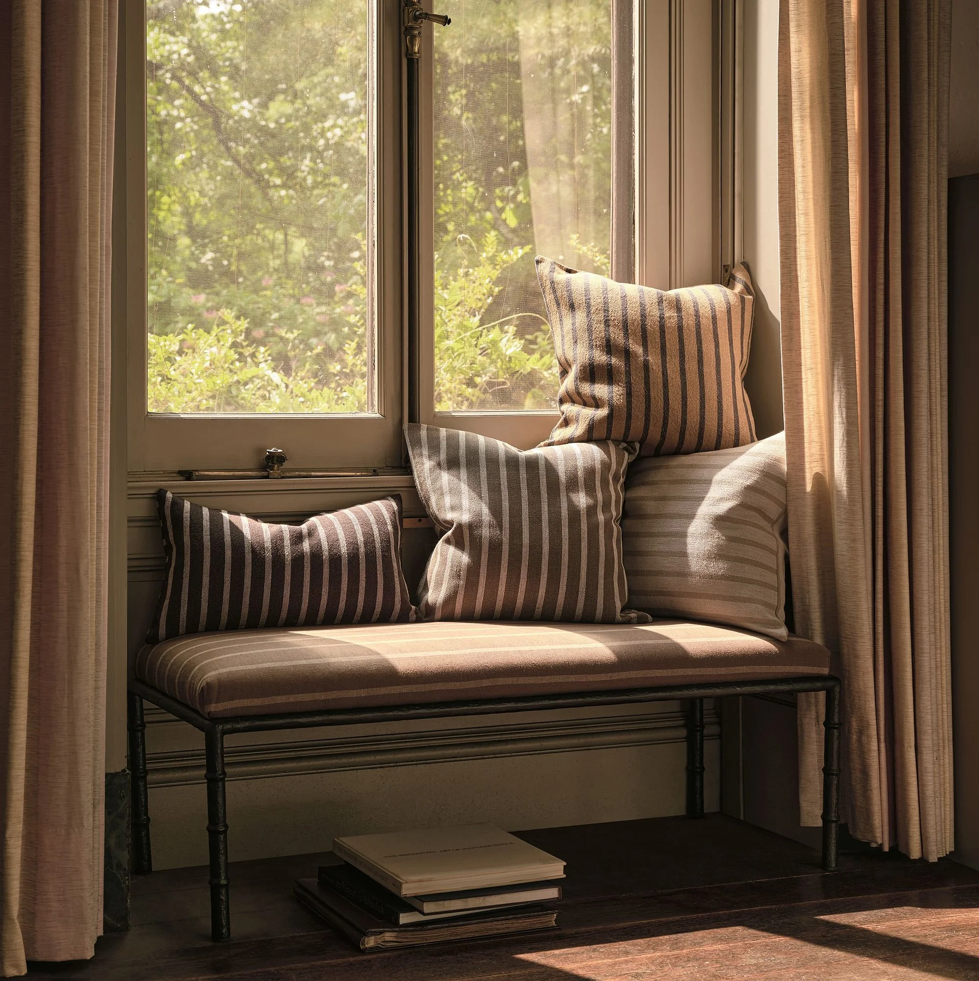 colin-king-deluxe-linen-stripe-pillow-cover-1-xl (1).jpg