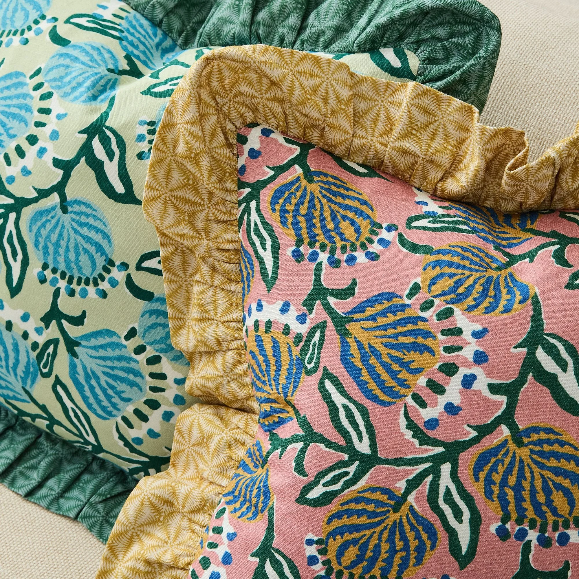 flora-lane-vine-floral-ruffle-pillow-cover-xl.jpg
