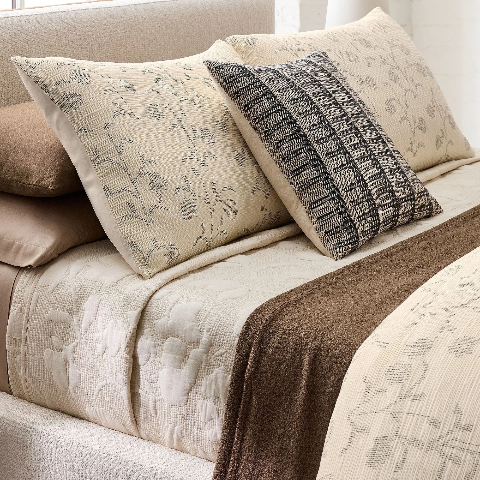 outline-floral-quilt-shams-xl.jpg