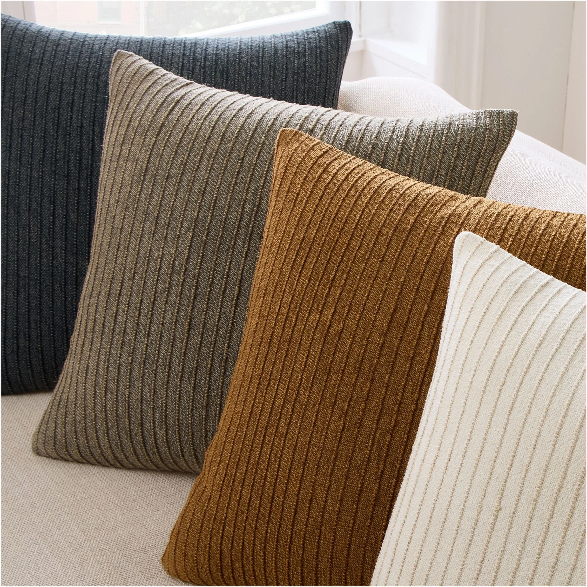 jute-simple-line-pillow-cover-1-xl.jpg