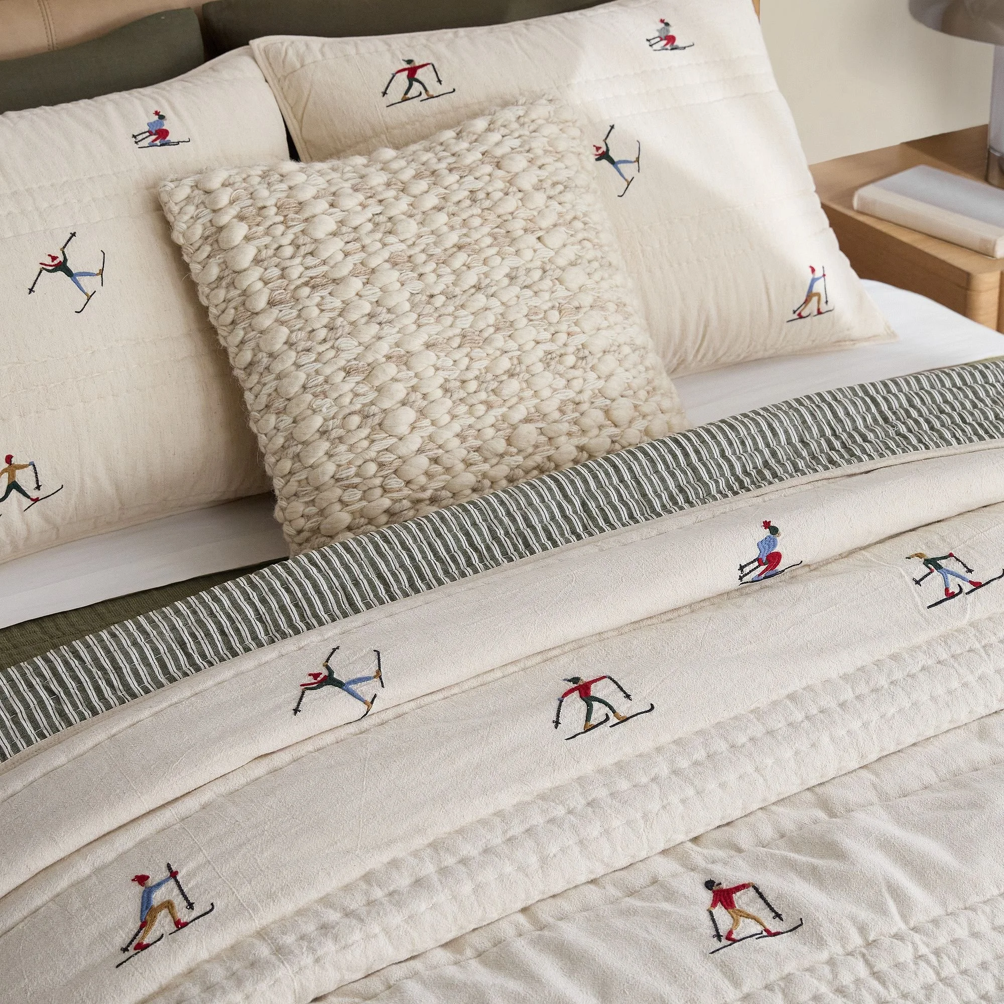 embroidered-skier-quilt-shams-xl (1).jpg
