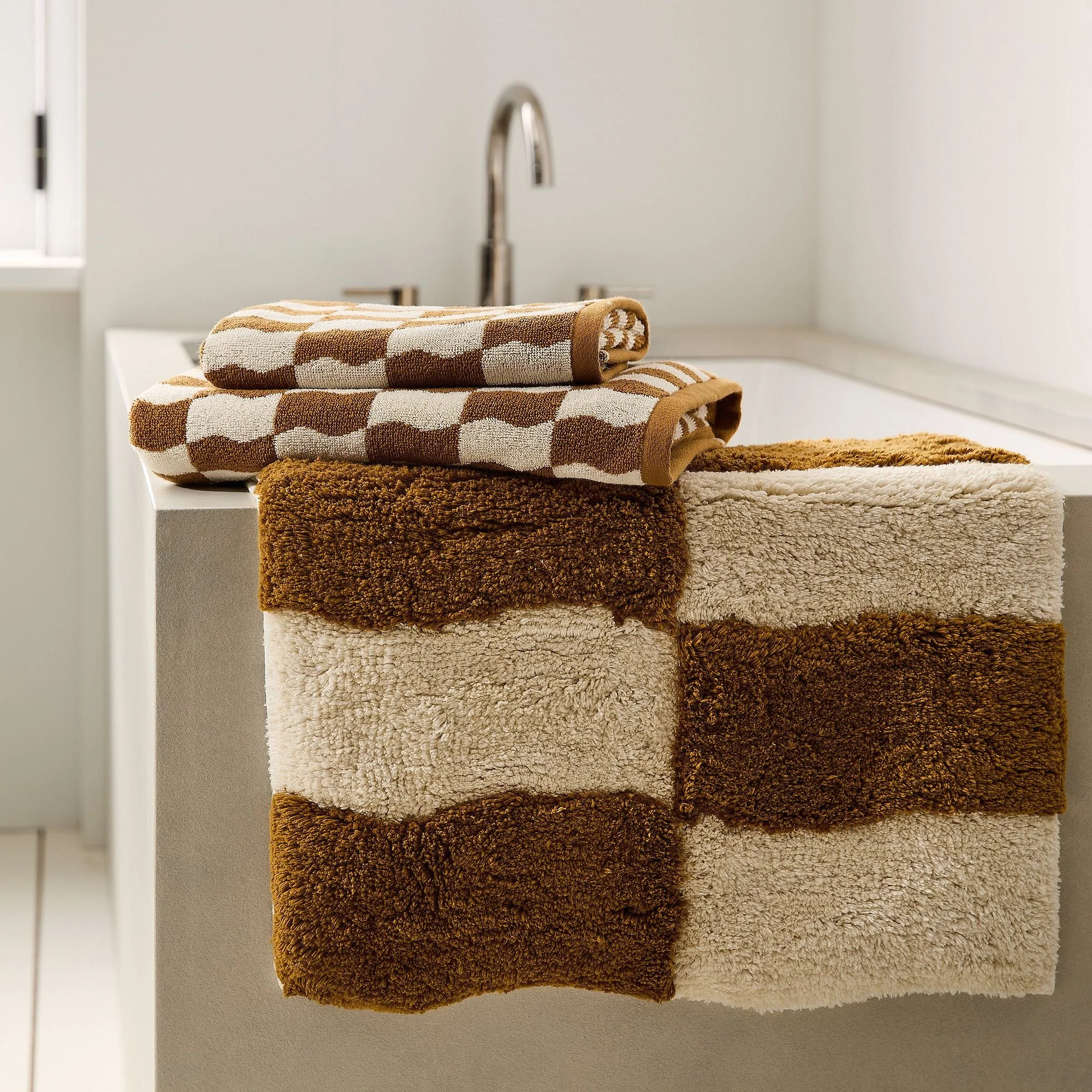 wavy-blocks-towel-sets-2-xl.jpg