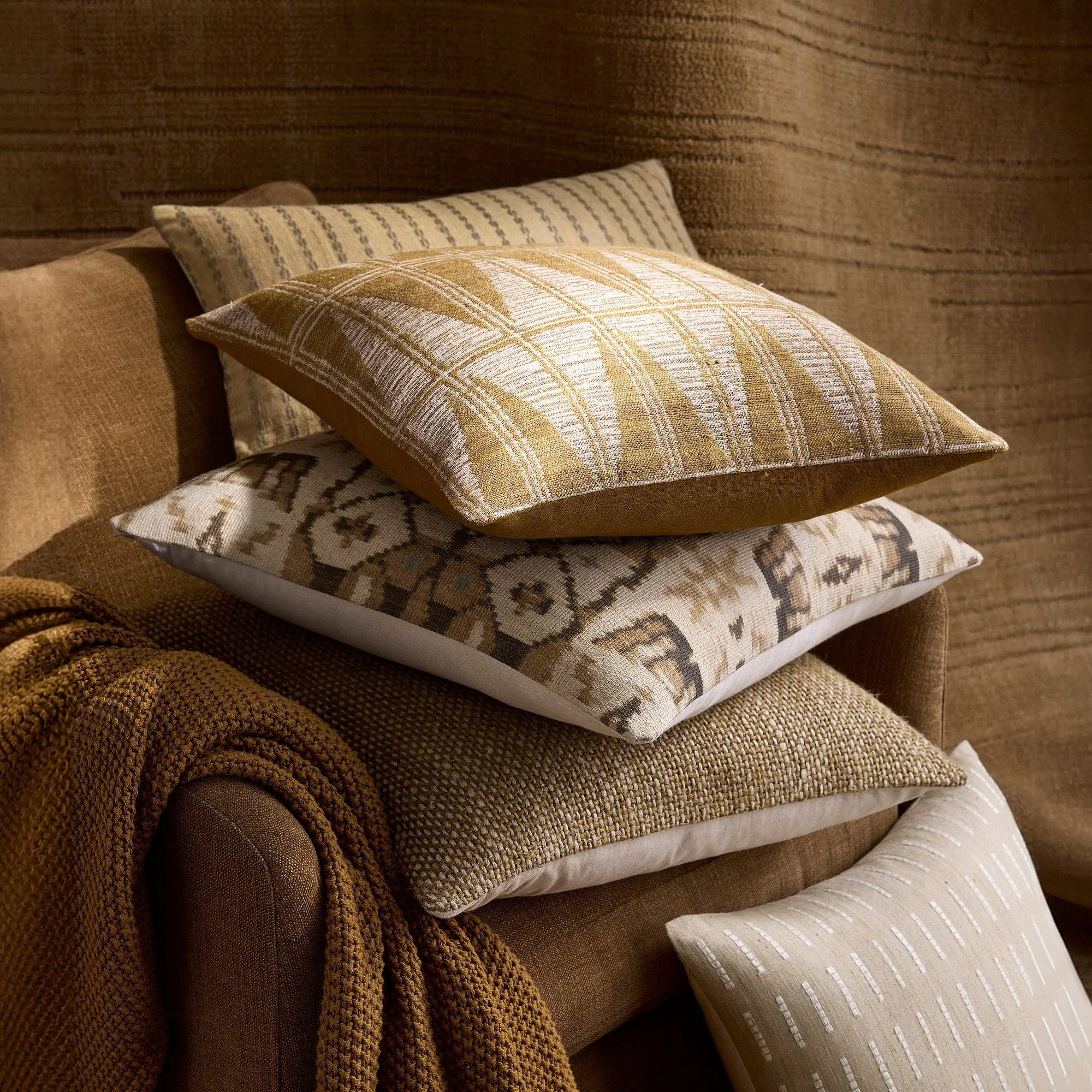 silk-arrow-pillow-cover-xl.jpg