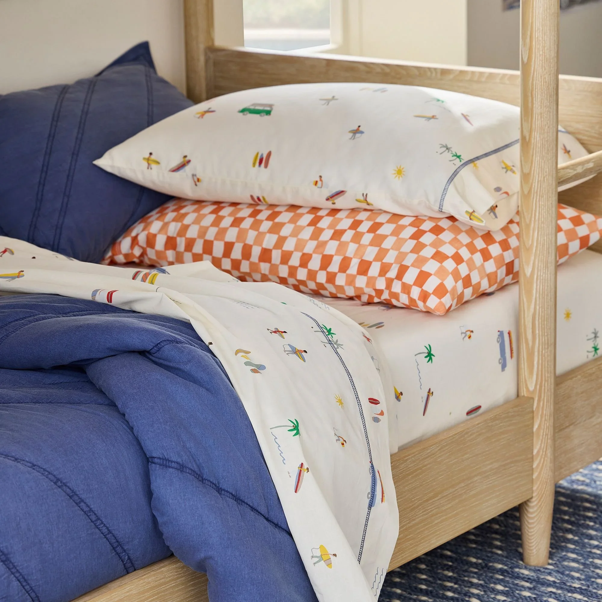 abstract-waves-cotton-comforter-shams-xl (1).webp