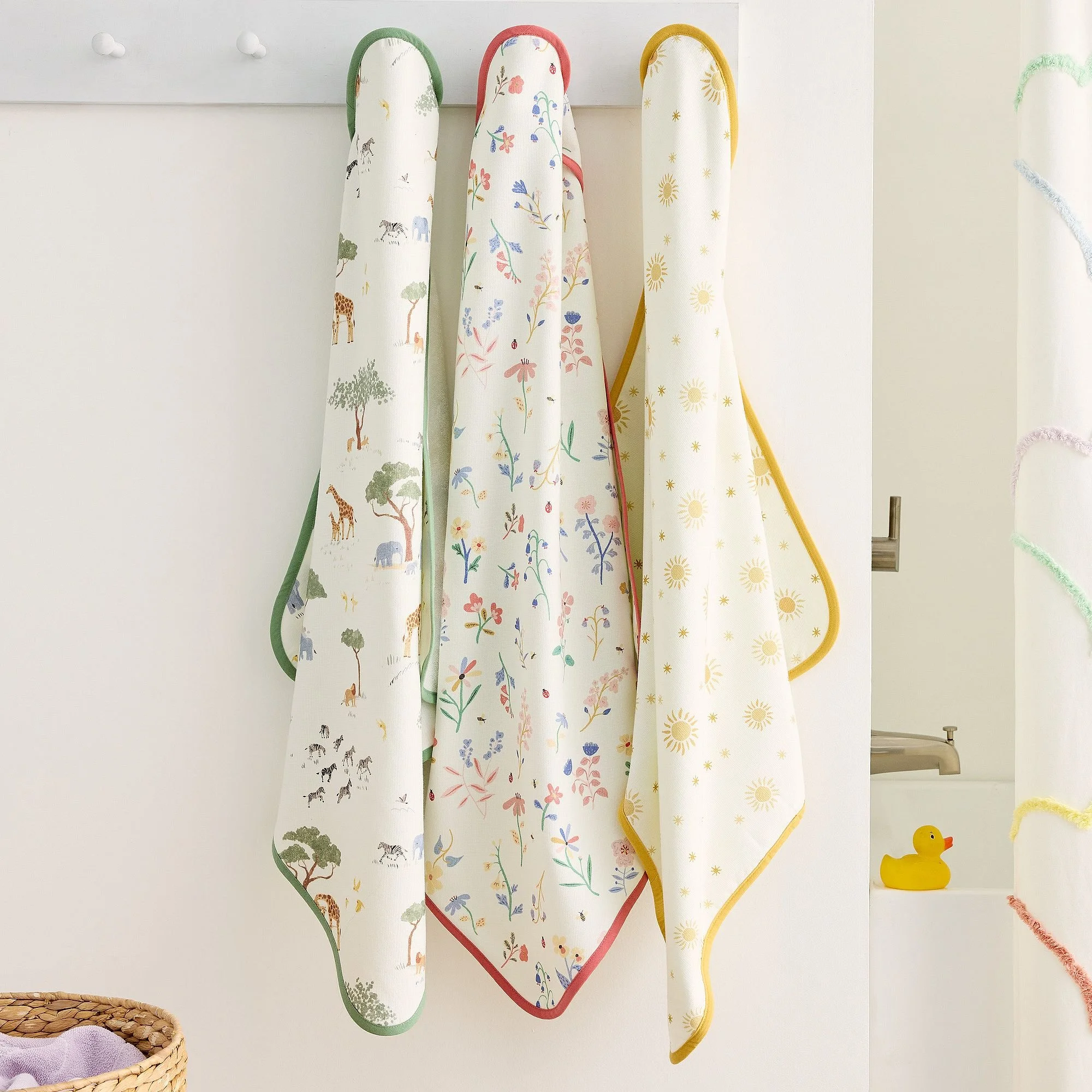 little-gardener-nursery-bath-wrap-wash-cloth-set-xl.jpg