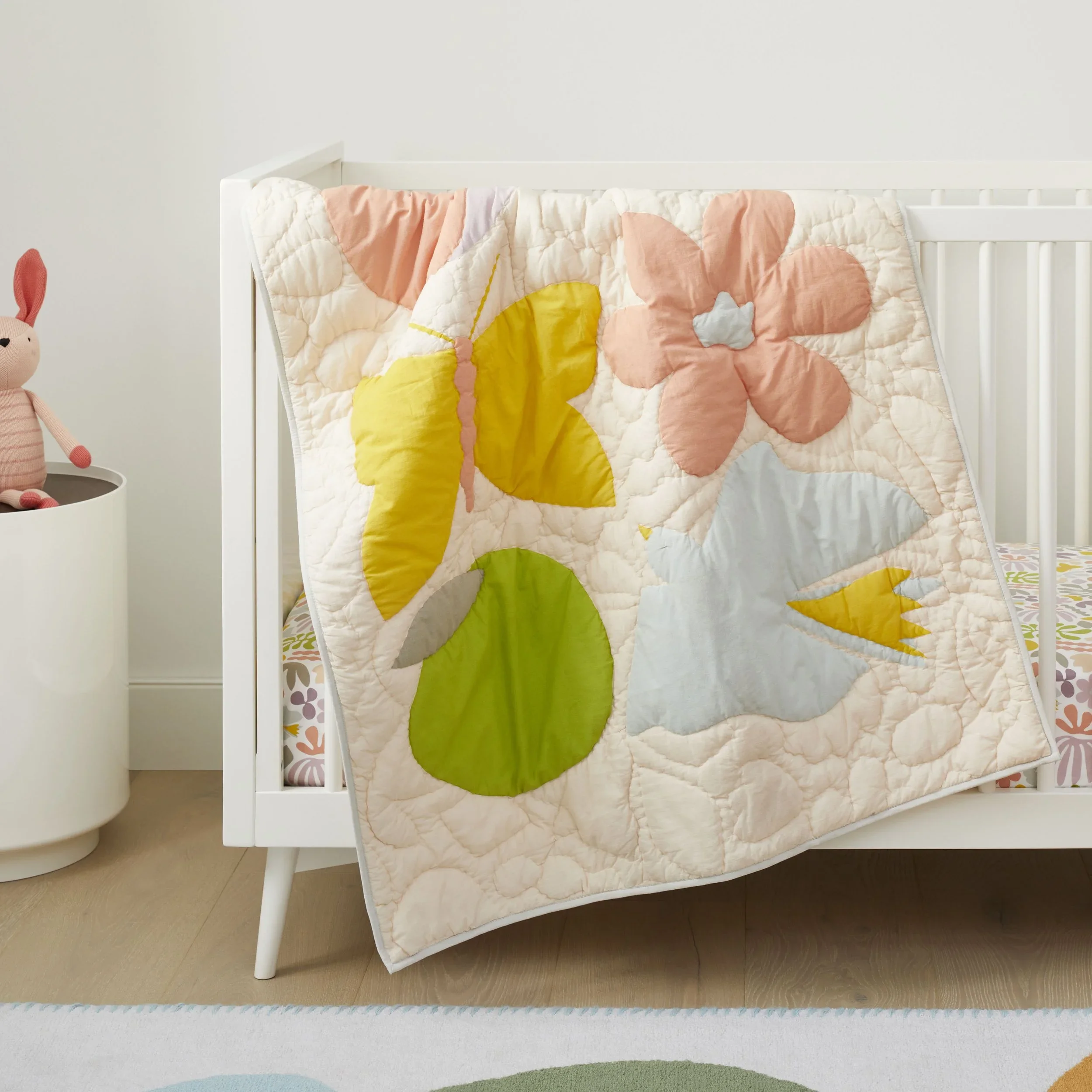 pdi-3185751-kate-zaremba-flora-toddler-quilt-fa21-main-005+copy.webp