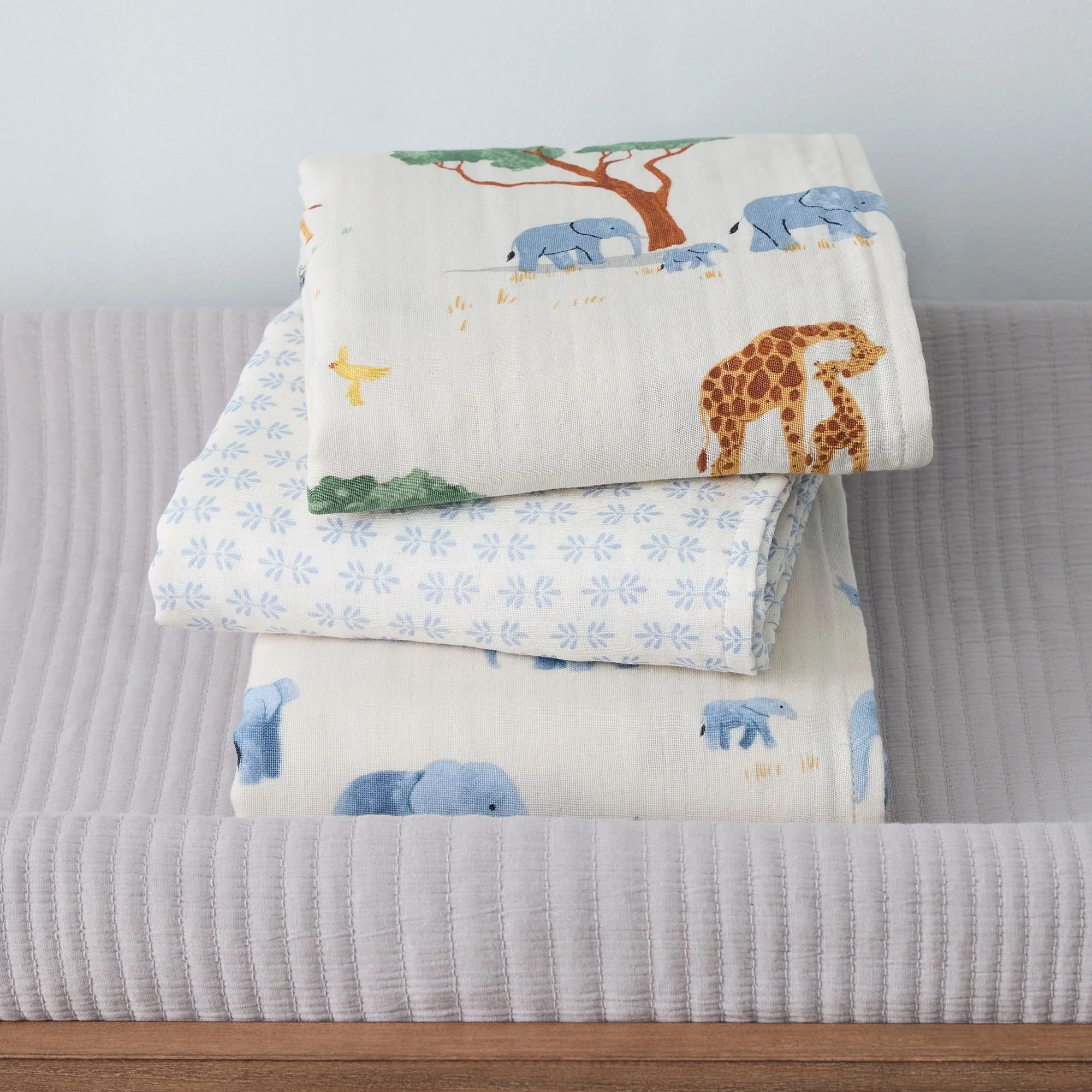 safari-swaddle-set-xl (4).jpg