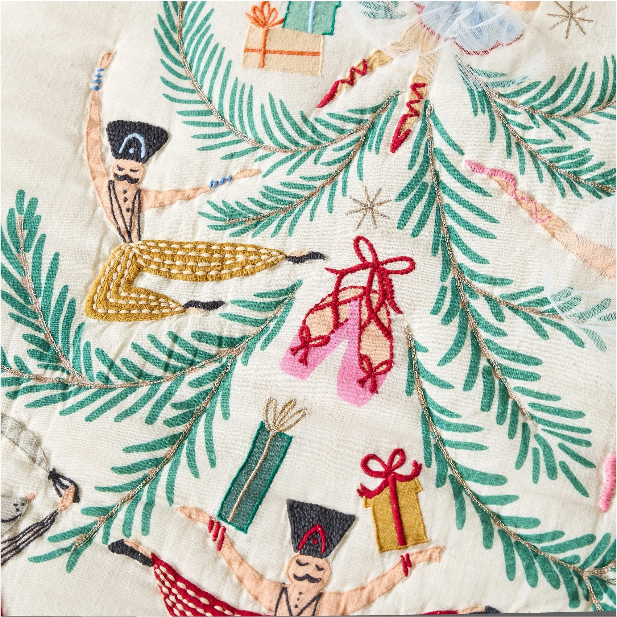 nutcracker-quilt-shams-xl.jpg