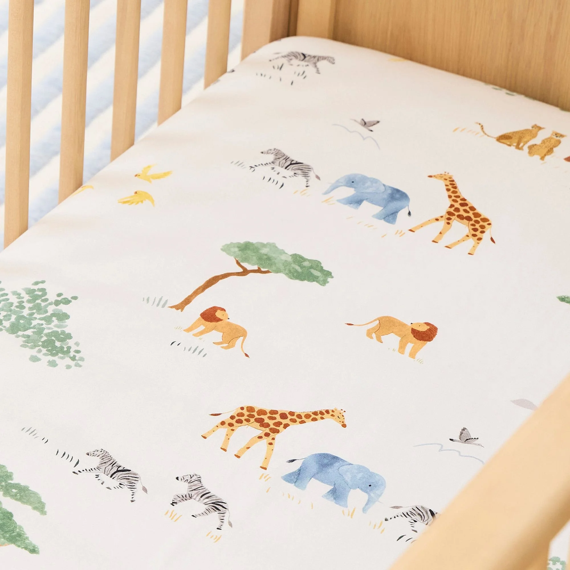 safari-crib-fitted-sheet-xl.jpg