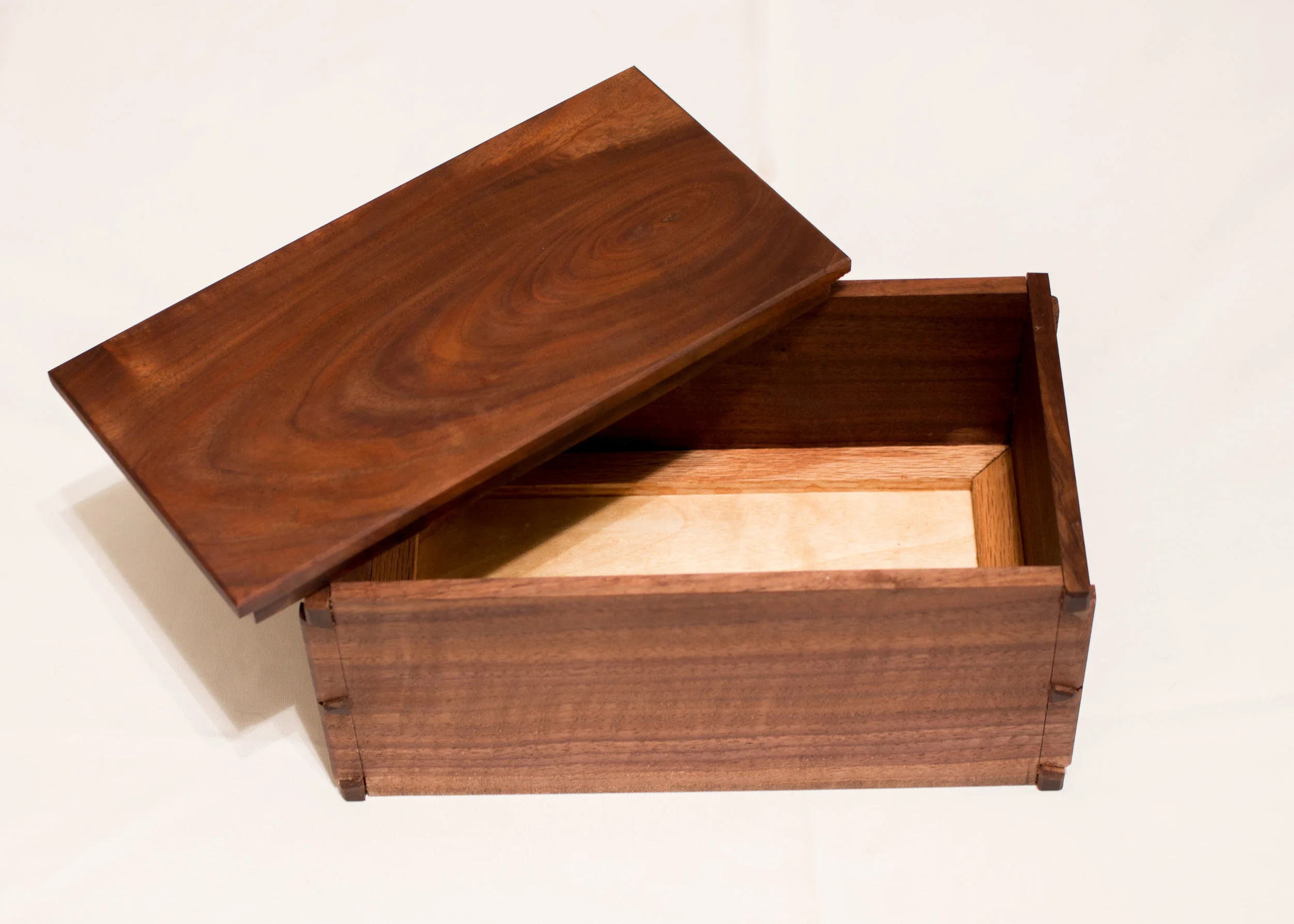 Walnut Dovetail Box-3.jpg