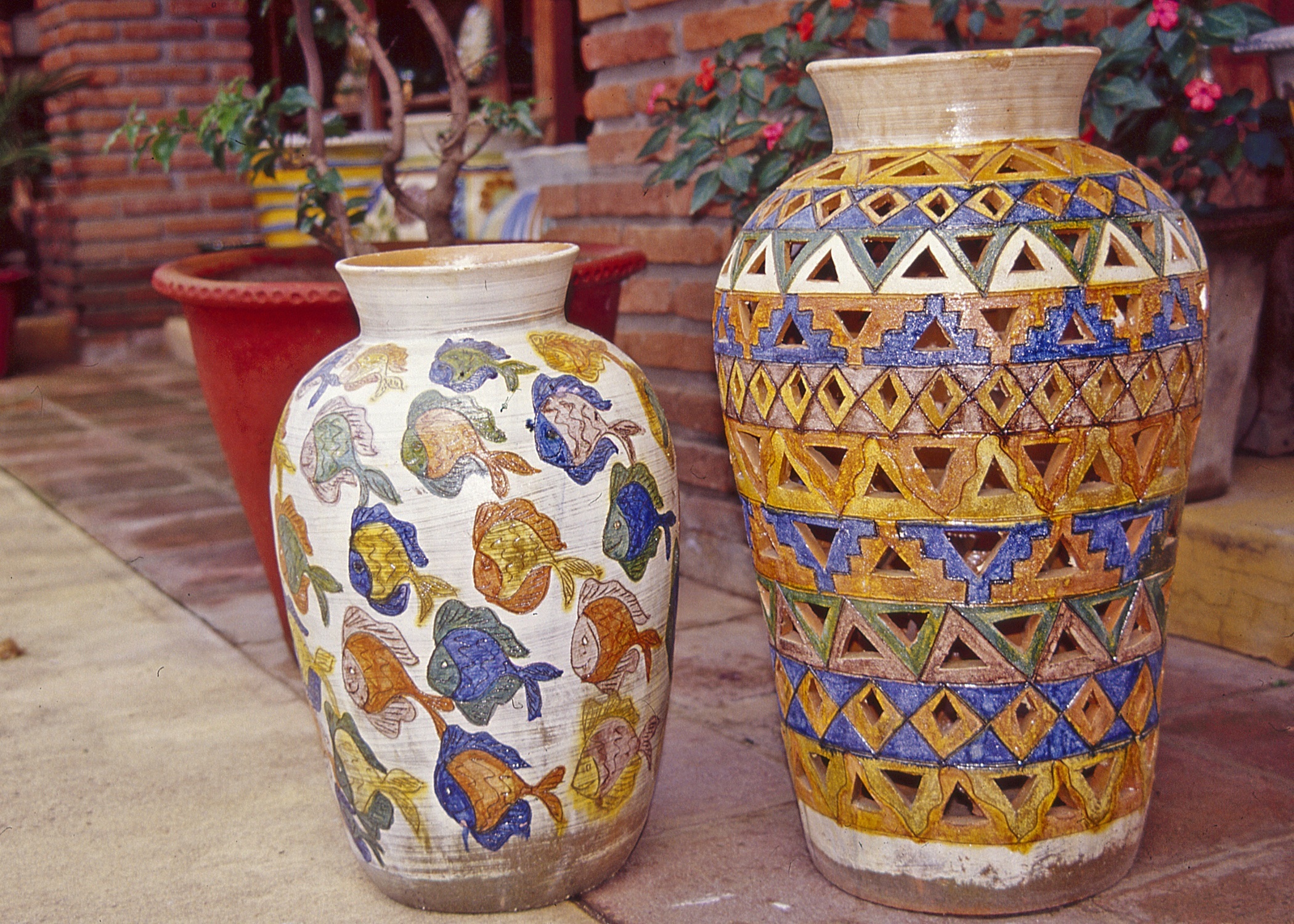 MULTICOLOR-GLAZED